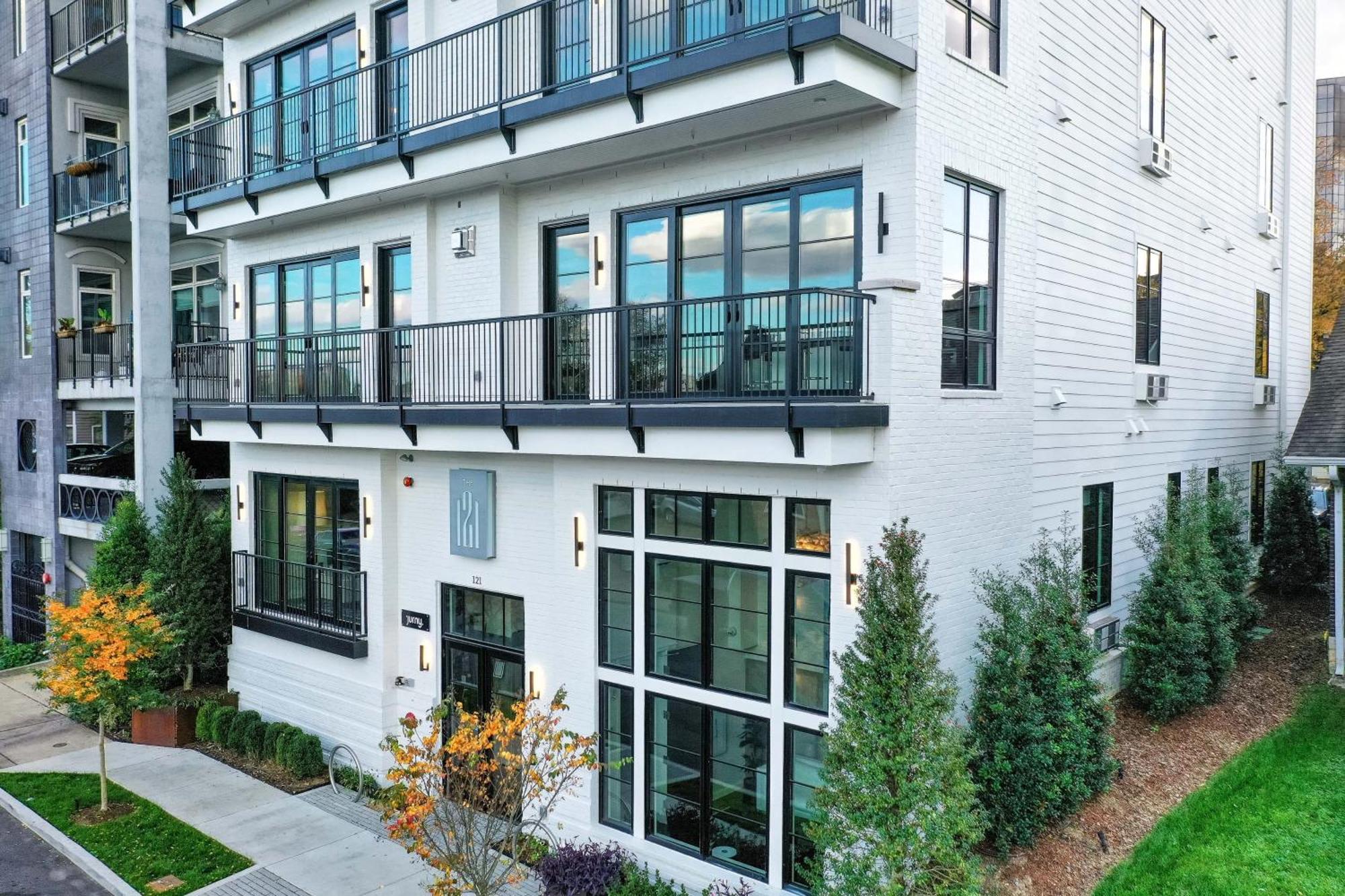 121 Floor 2 Buyout By Avantstay Entire Second Floor Buyout Of 121 Sleeps 18 Apartment