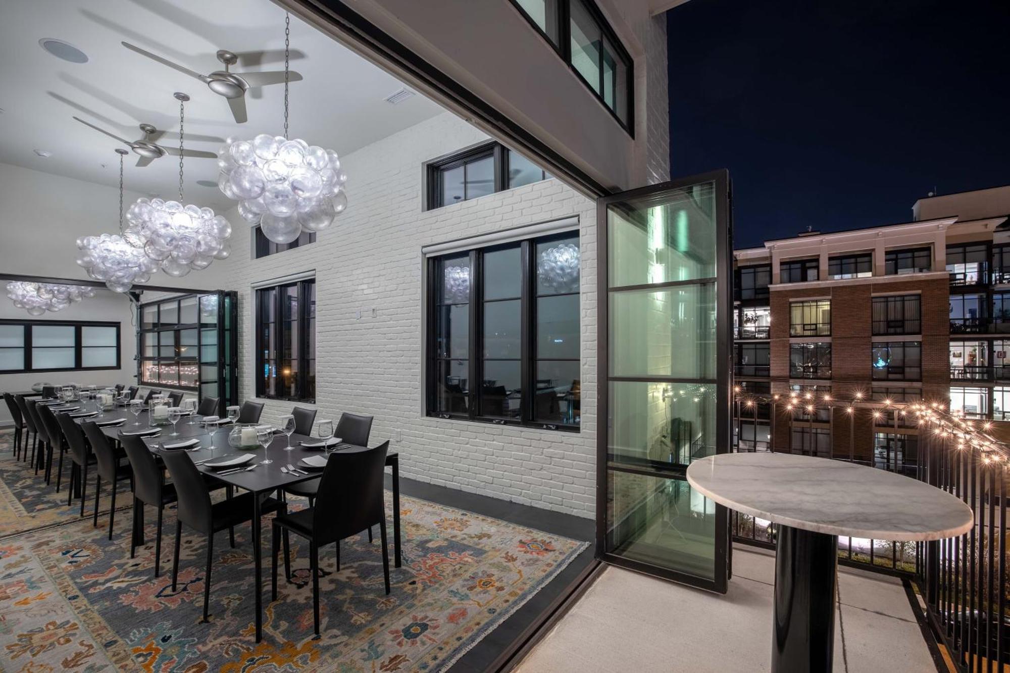 121 Floor 2 Buyout By Avantstay Entire Second Floor Buyout Of 121 Sleeps 18 * Nashville