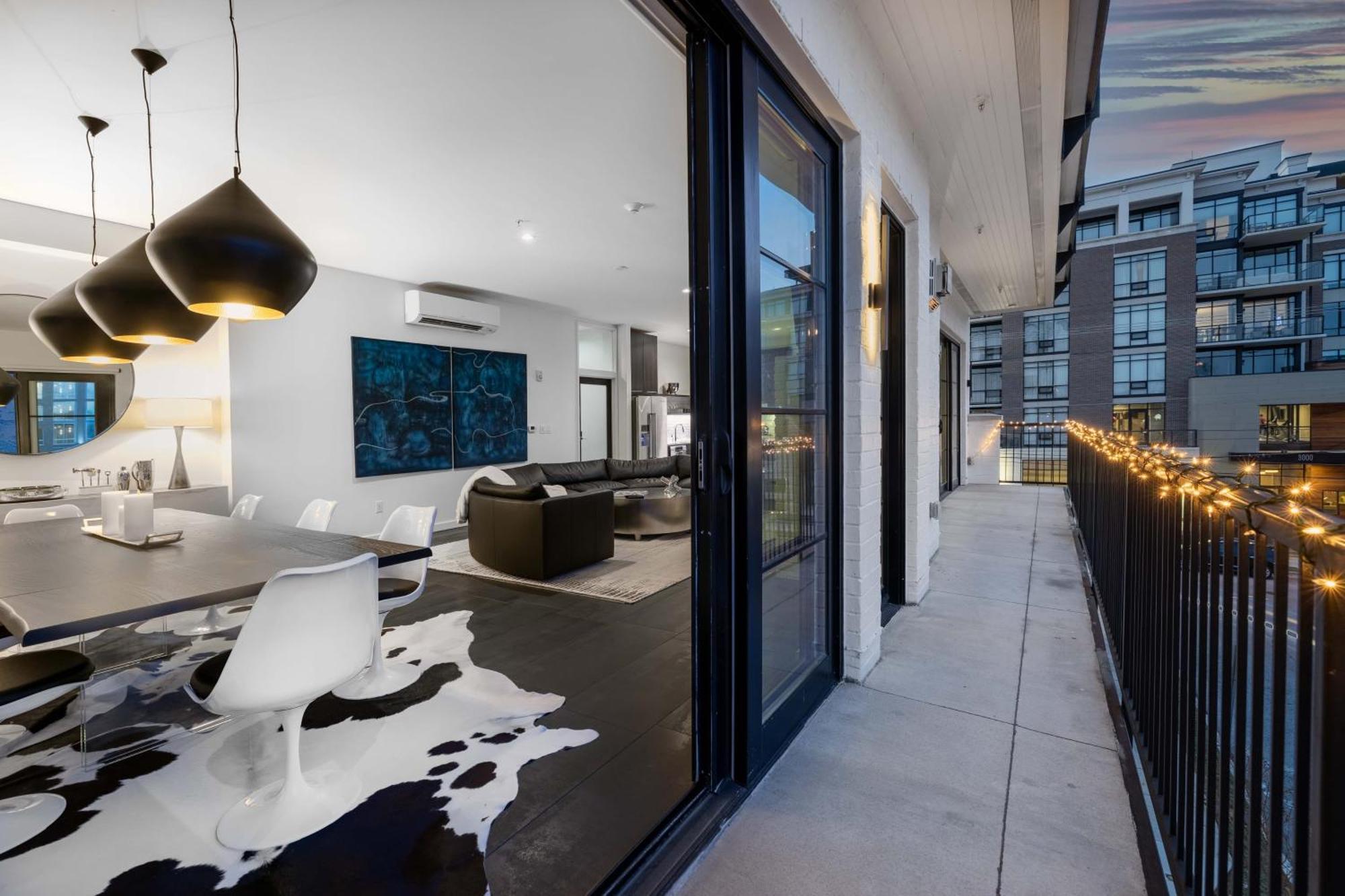 Apartment 121 Floor 2 Buyout By Avantstay Entire Second Floor Buyout Of 121 Sleeps 18