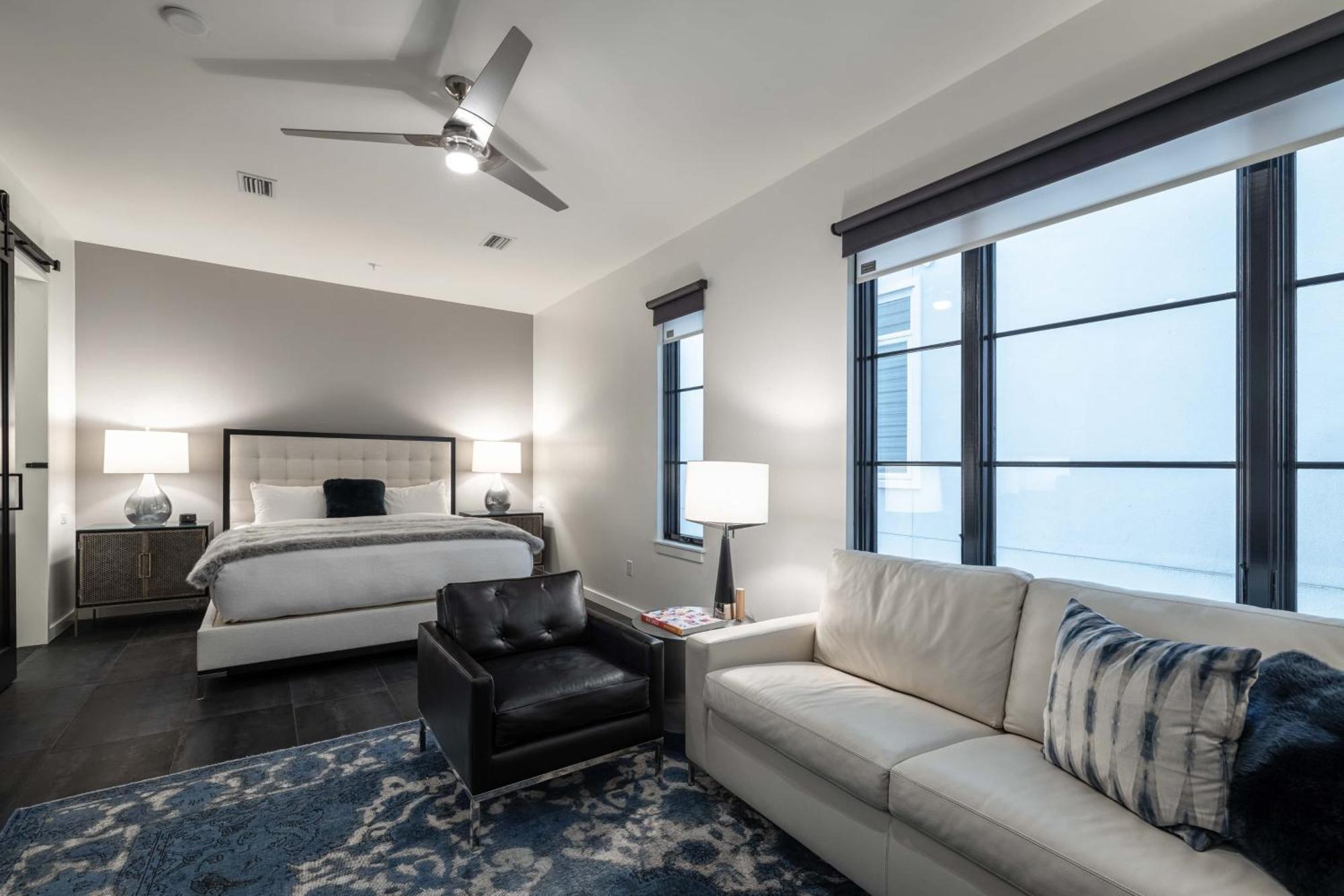 121 Floor 2 Buyout Hotel *
