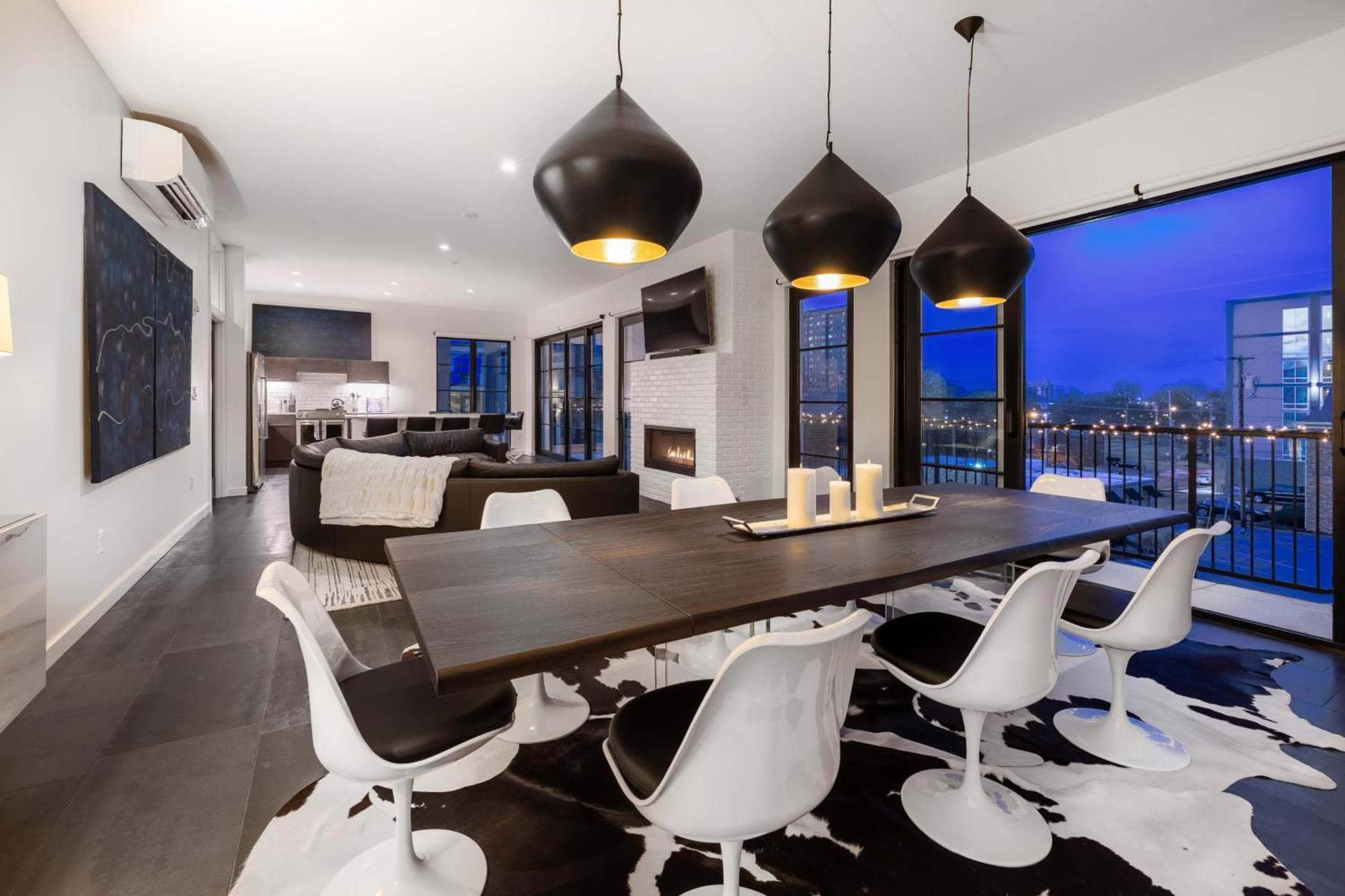 Apartment 121 Floor 2 Buyout By Avantstay Entire Second Floor Buyout Of 121 Sleeps 18