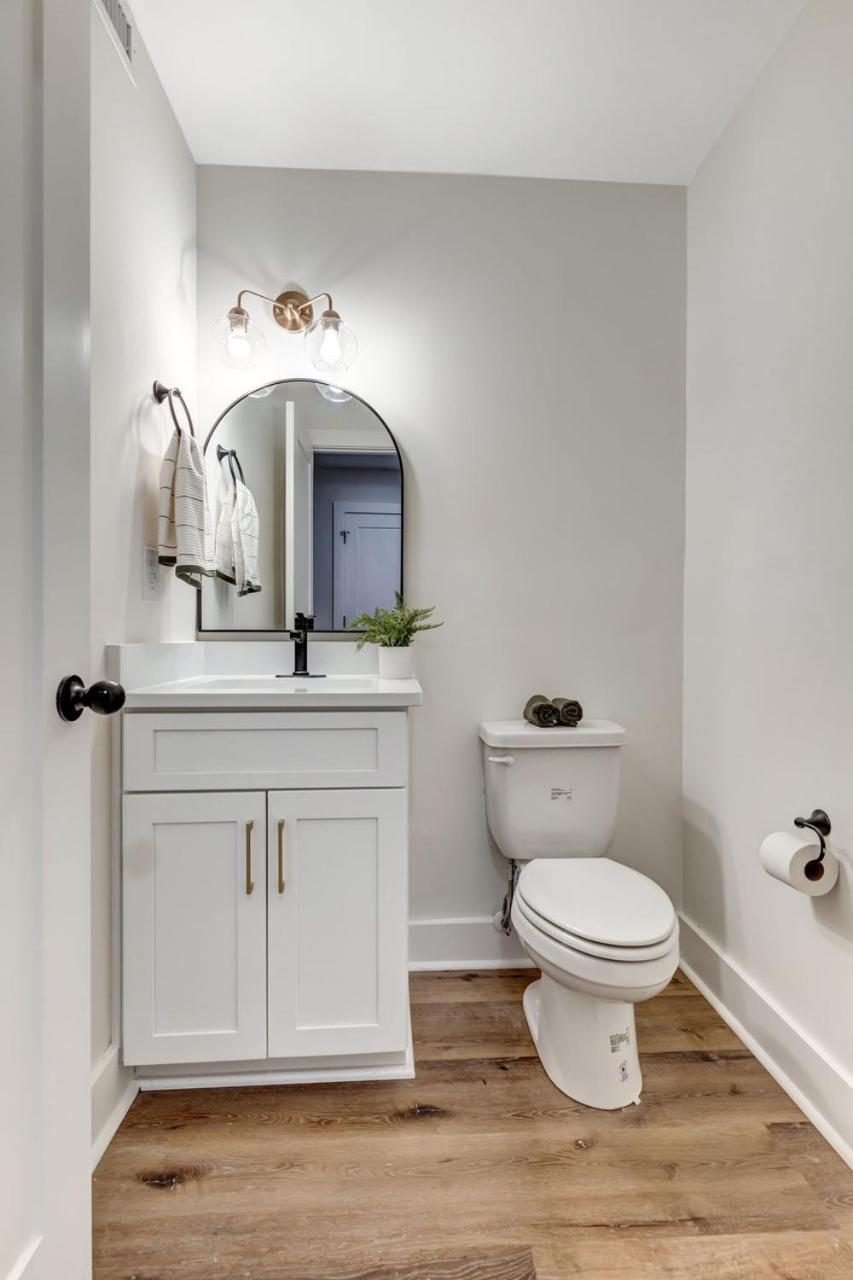 - 15 Mins Dtla, 10 Mins Airport Holiday home Nashville