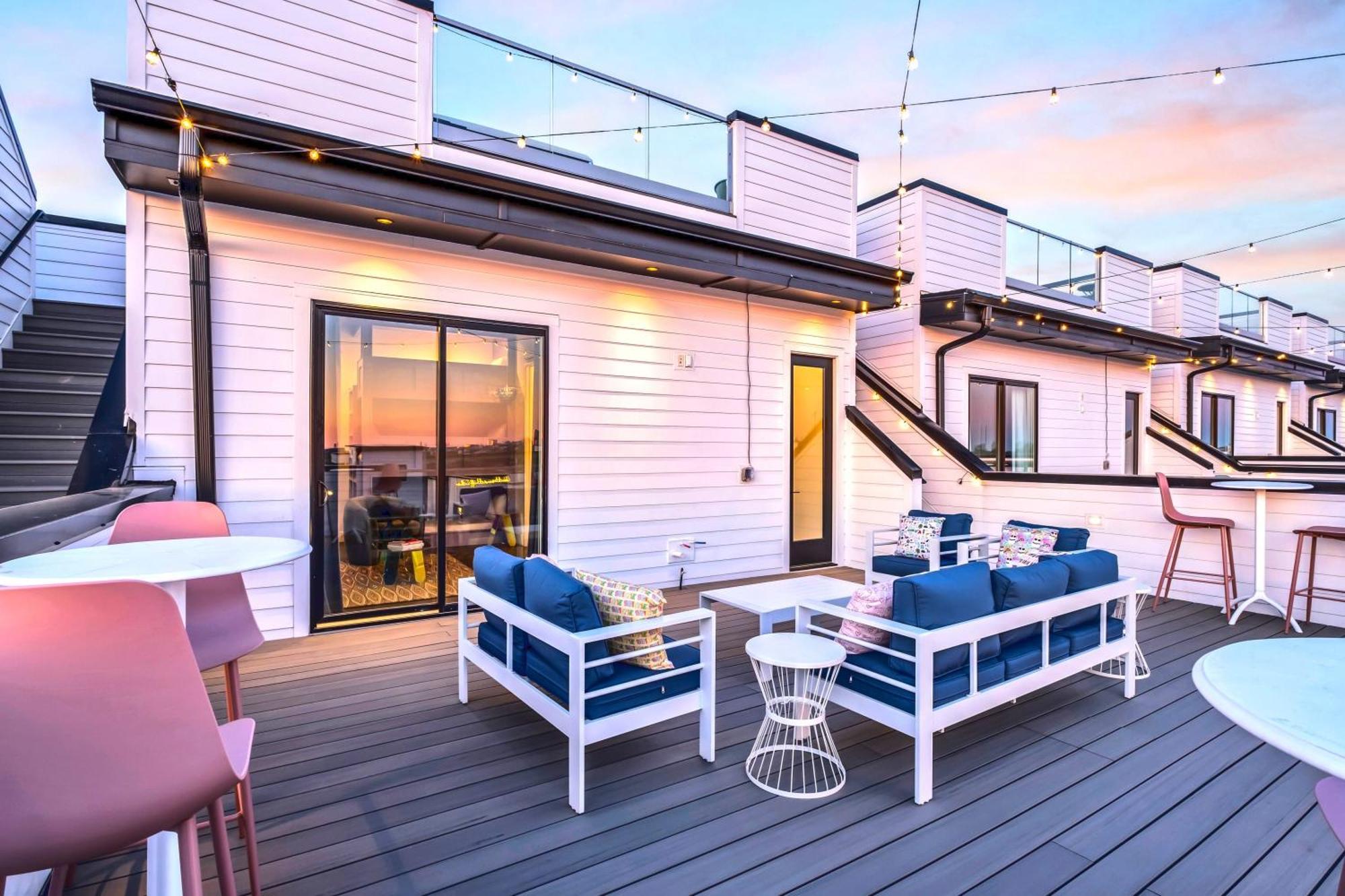 Holiday home Taylor Swift Inspired Hot Tub Rooftop Deck Views