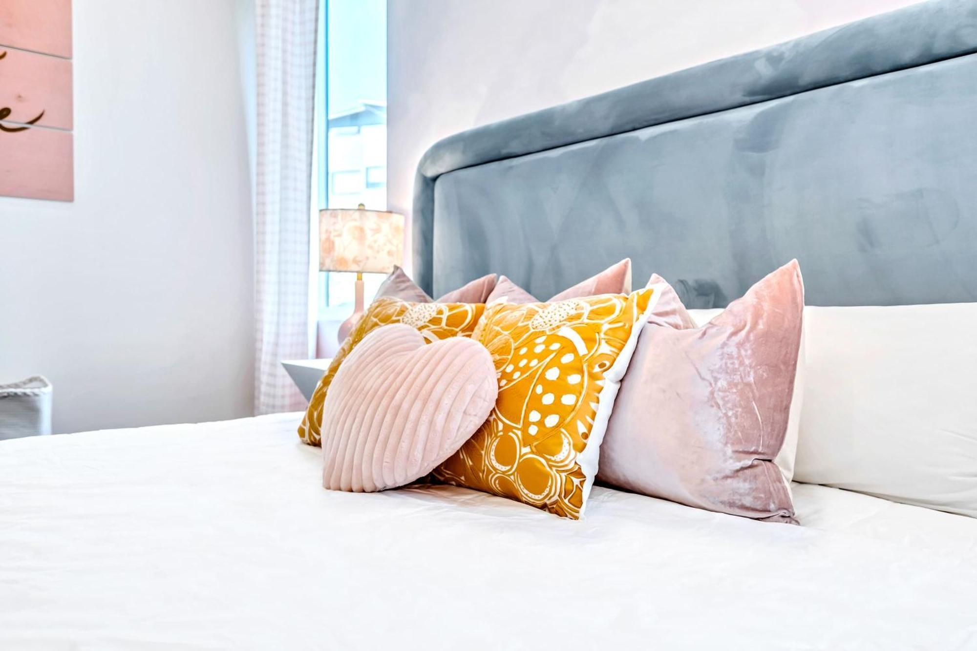 Holiday home Taylor Swift Inspired Hot Tub Rooftop Deck Views