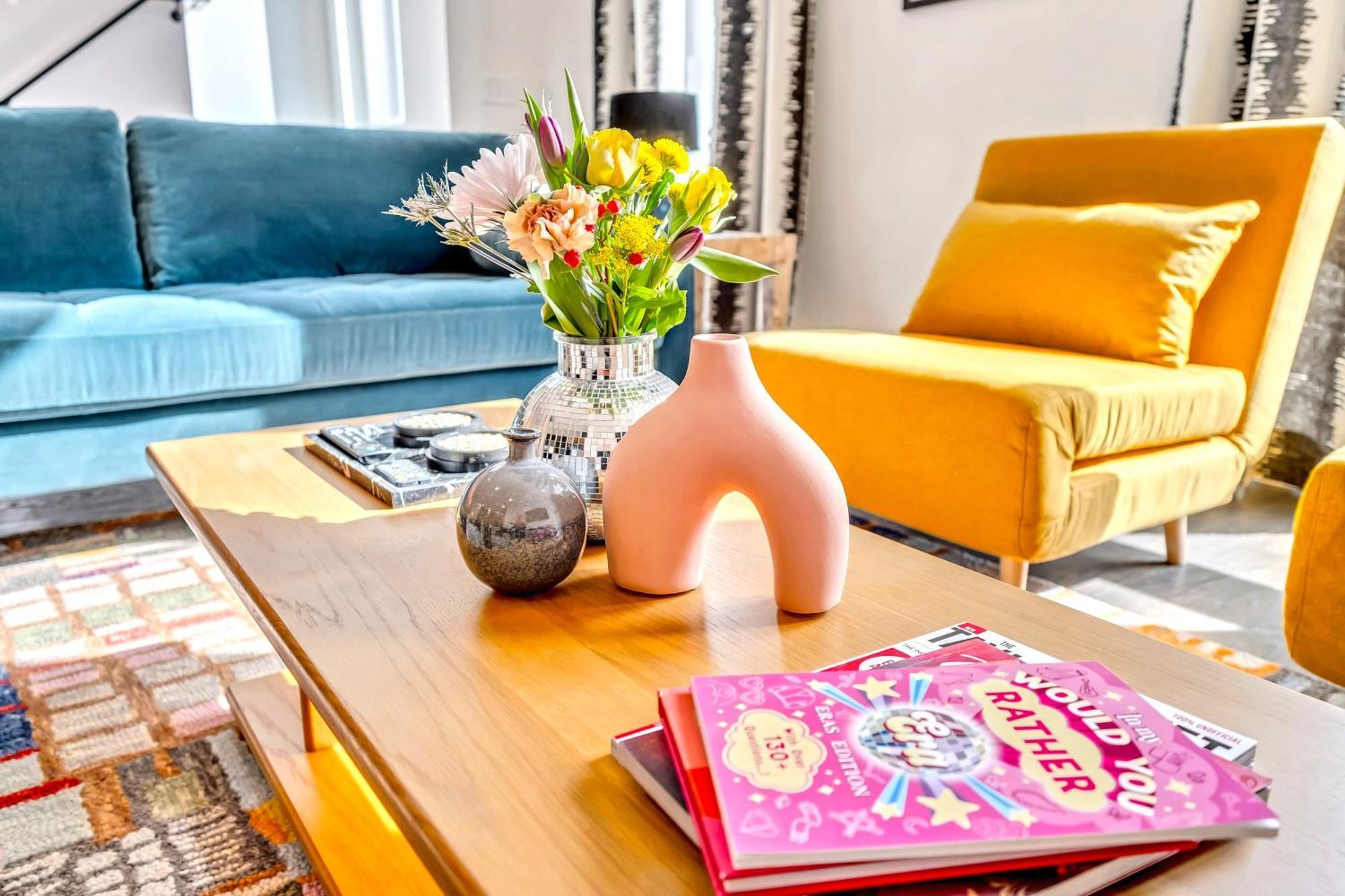 Taylor Swift Inspired Hot Tub Rooftop Deck Views * Nashville