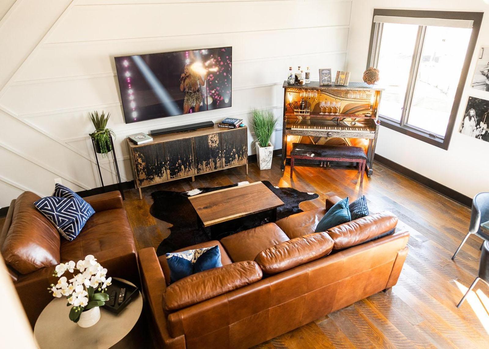 Holiday home Two Lavish Gulch Homes - Mins To Broadway *