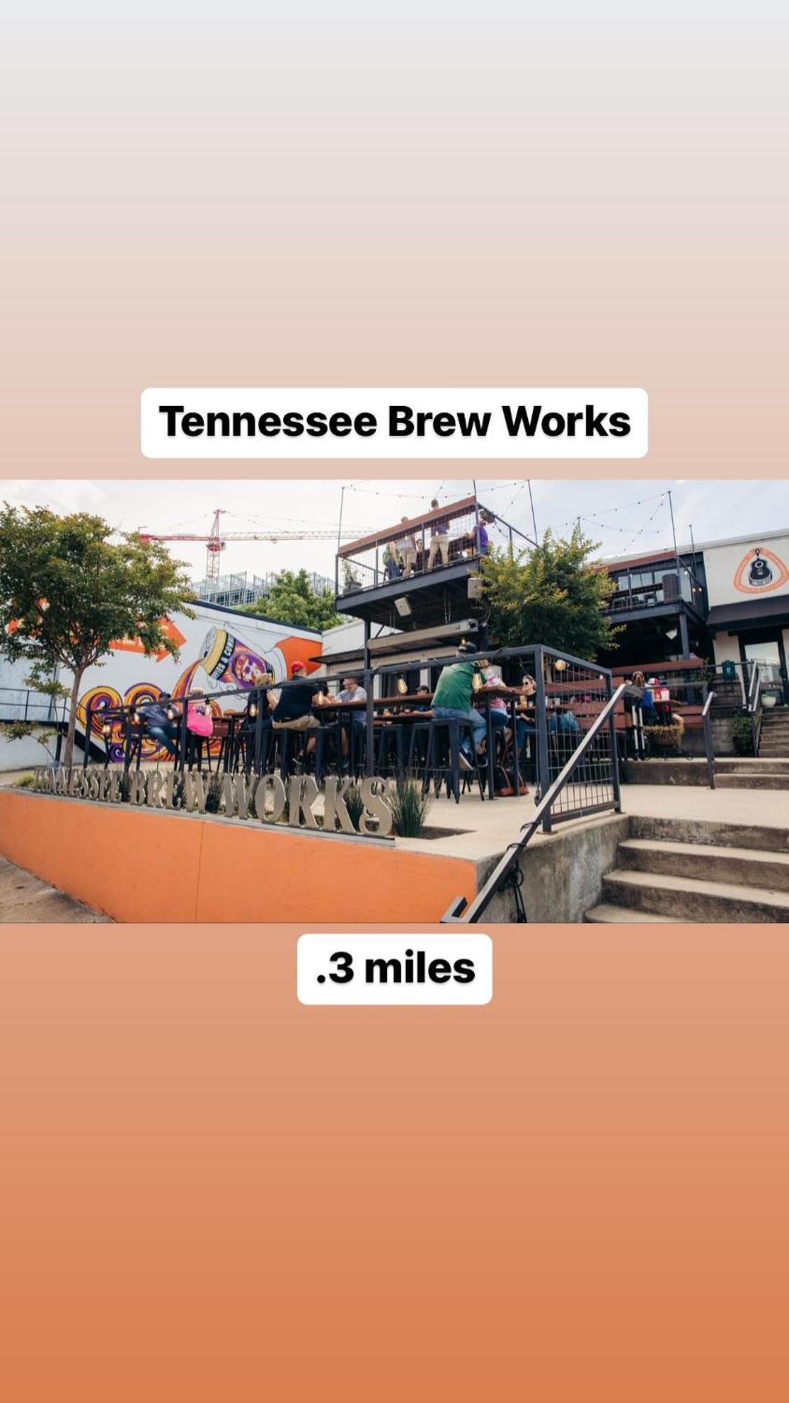 Walk To Broadway From The 12/30 Lounge In Downtown Nashville! * Nashville