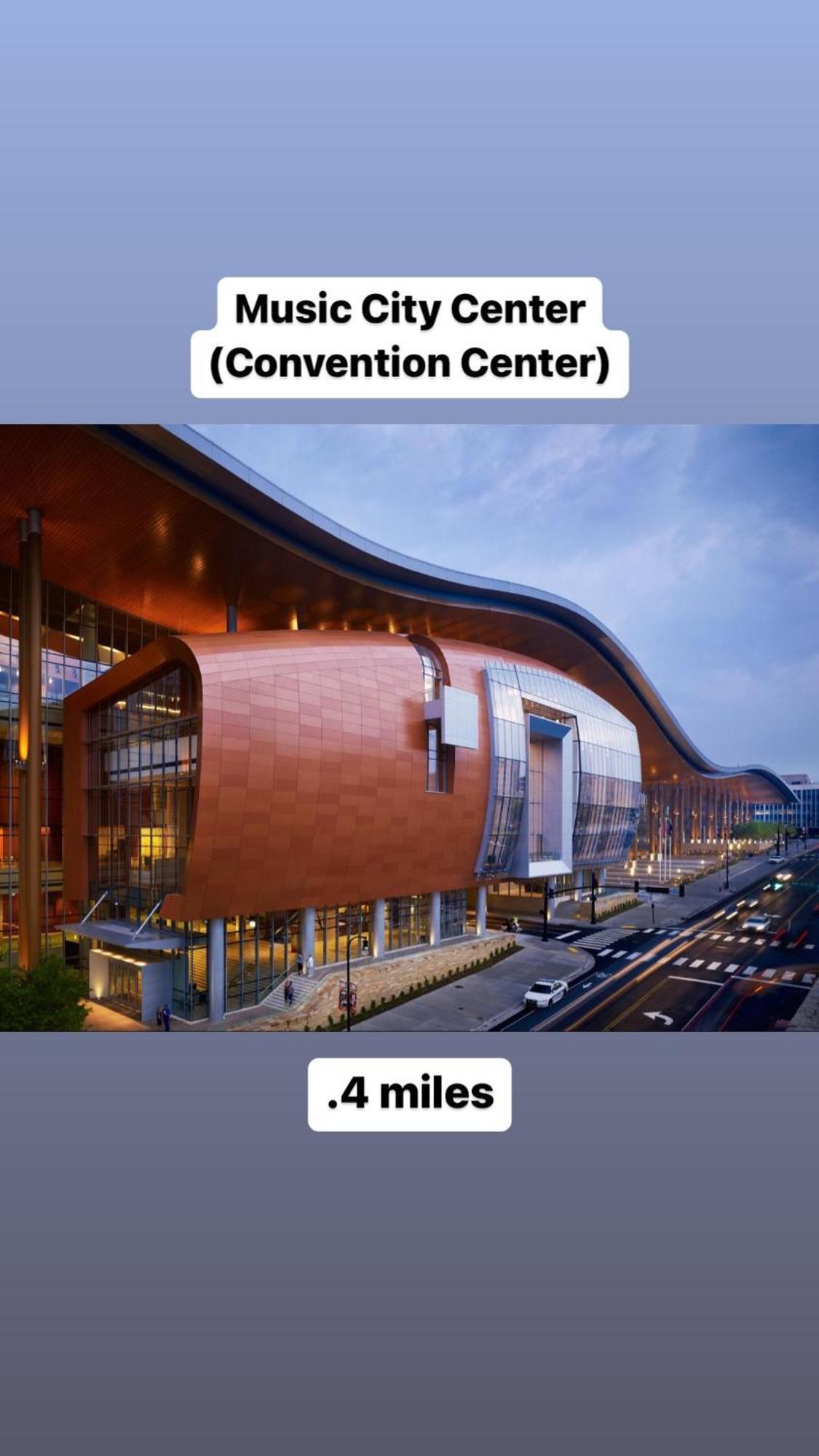 Beverly Nash In Music Walk To Broadway Holiday home *