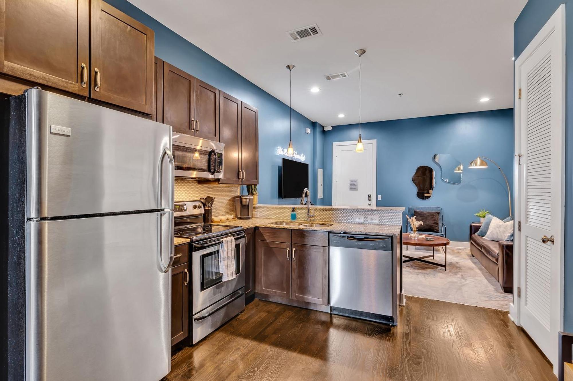 The Barrelhouse Loft In West End Near Vandy And Centennial Holiday home *