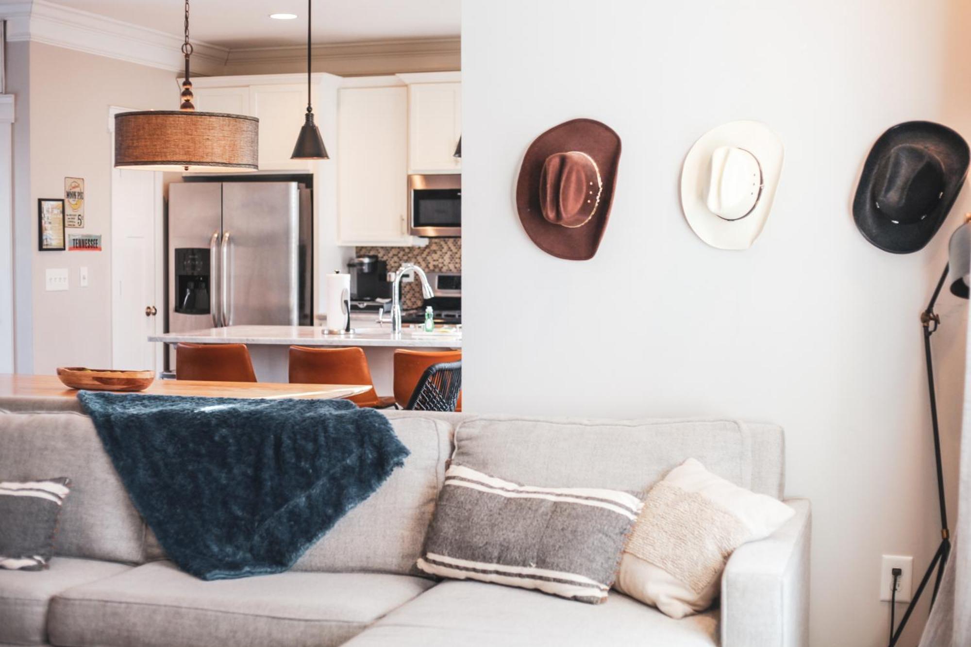 Belmont And Broadway Great For Groups