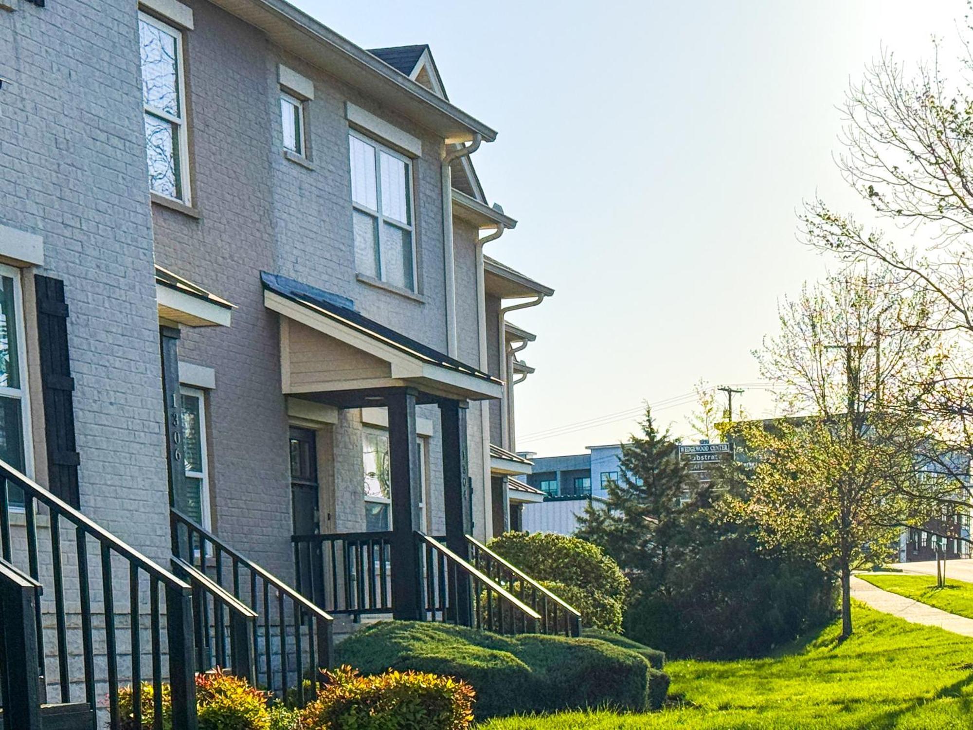 Belmont And Broadway Great For Groups Holiday home Nashville