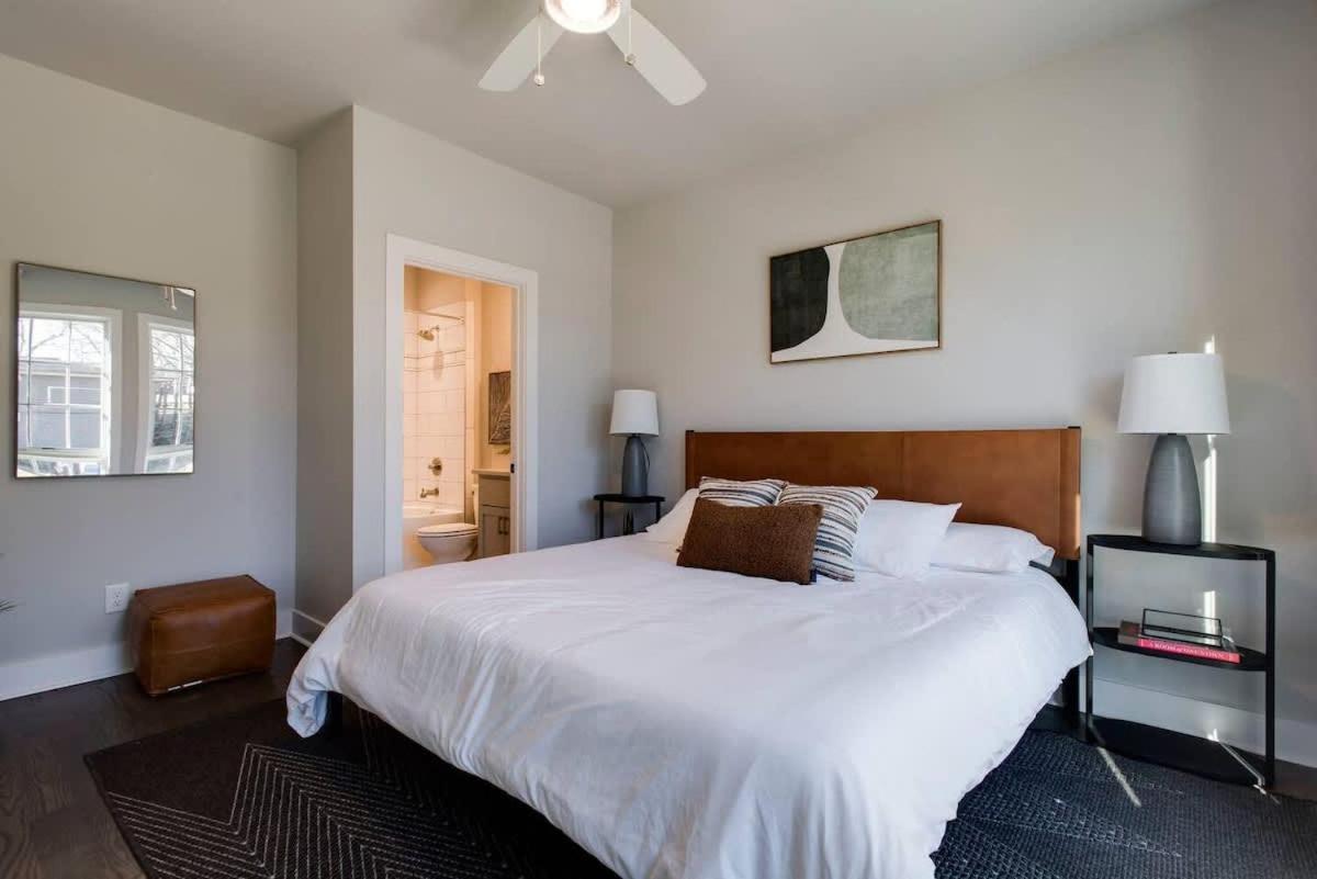 West End Dreams-2 Homes-6 Mins To Broadway Holiday home *