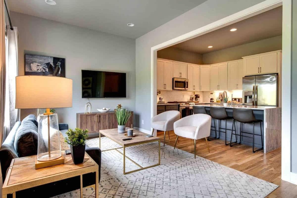 Gorgeous W Incredible Rooftop Holiday home