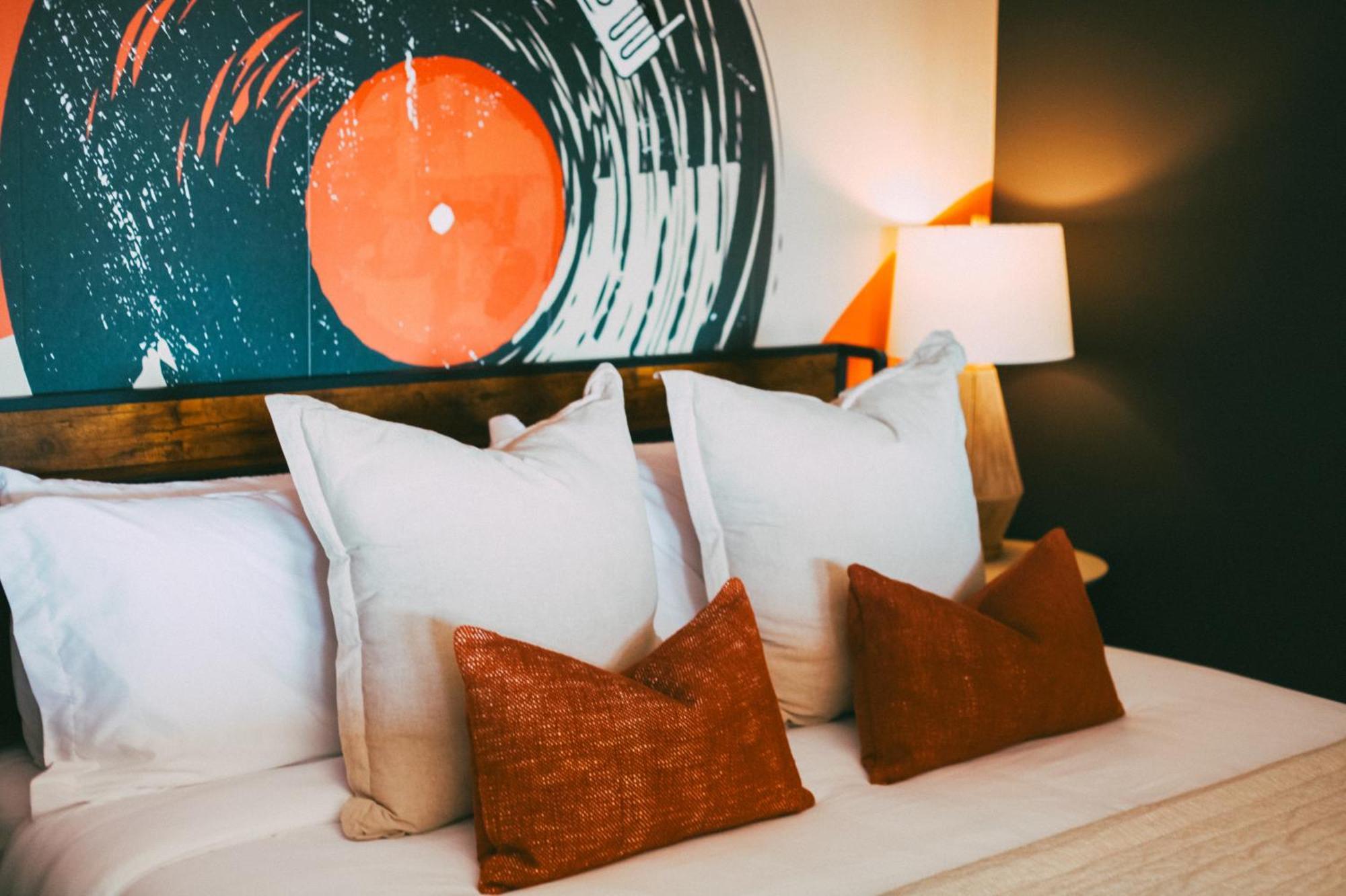 Grand Ole Nashville- Walk To Broadway & Honky Tonks! Apartment *