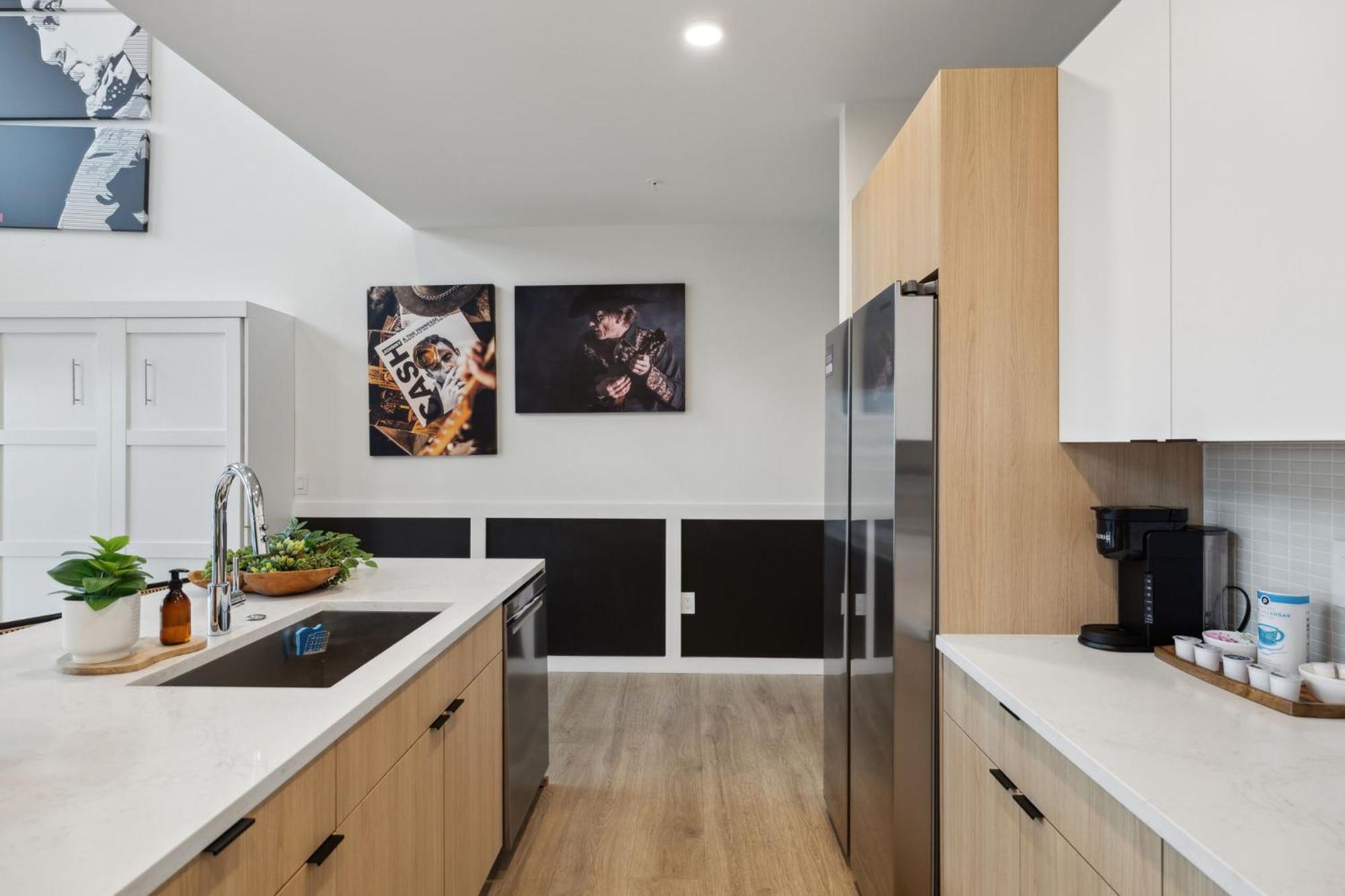 Beverly Nash In Music Walk To Broadway