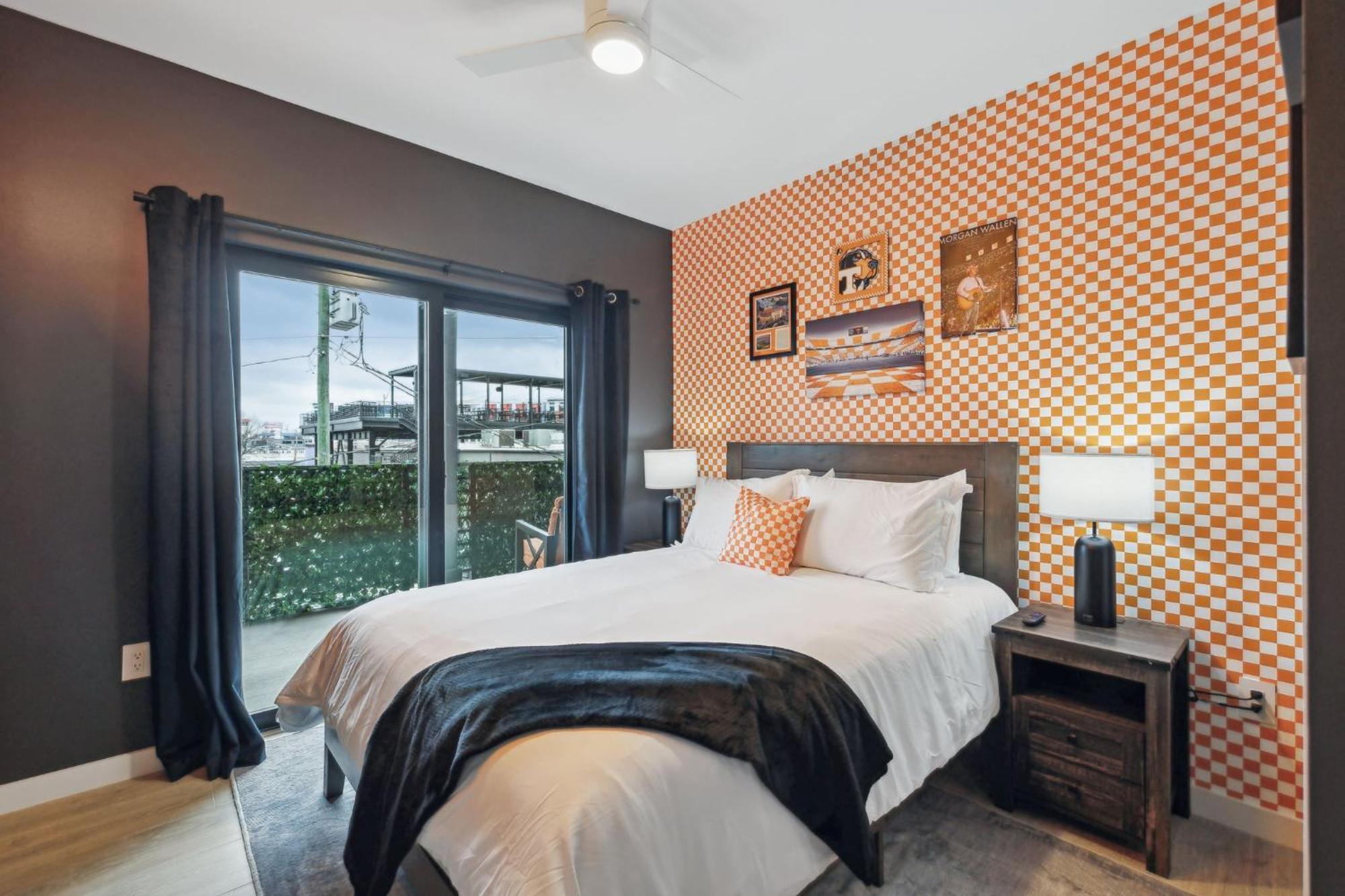 The Wallen Downtown Walk To Broadway, Parking, Heated Pool, Gym * Nashville