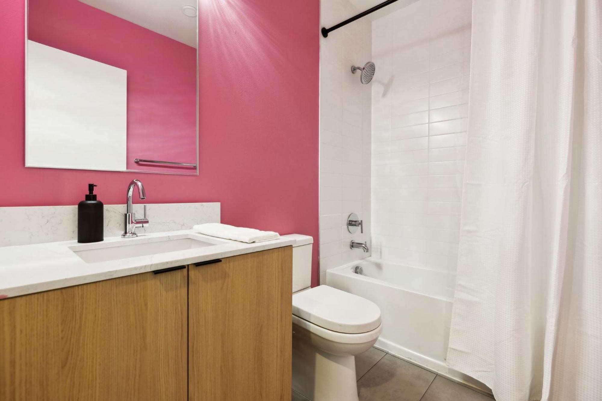 Apartment Diamonds Are Forever Bridal In Downtown Nash Walk To Broadway, Heated Pool, Gym, Parking Nashville