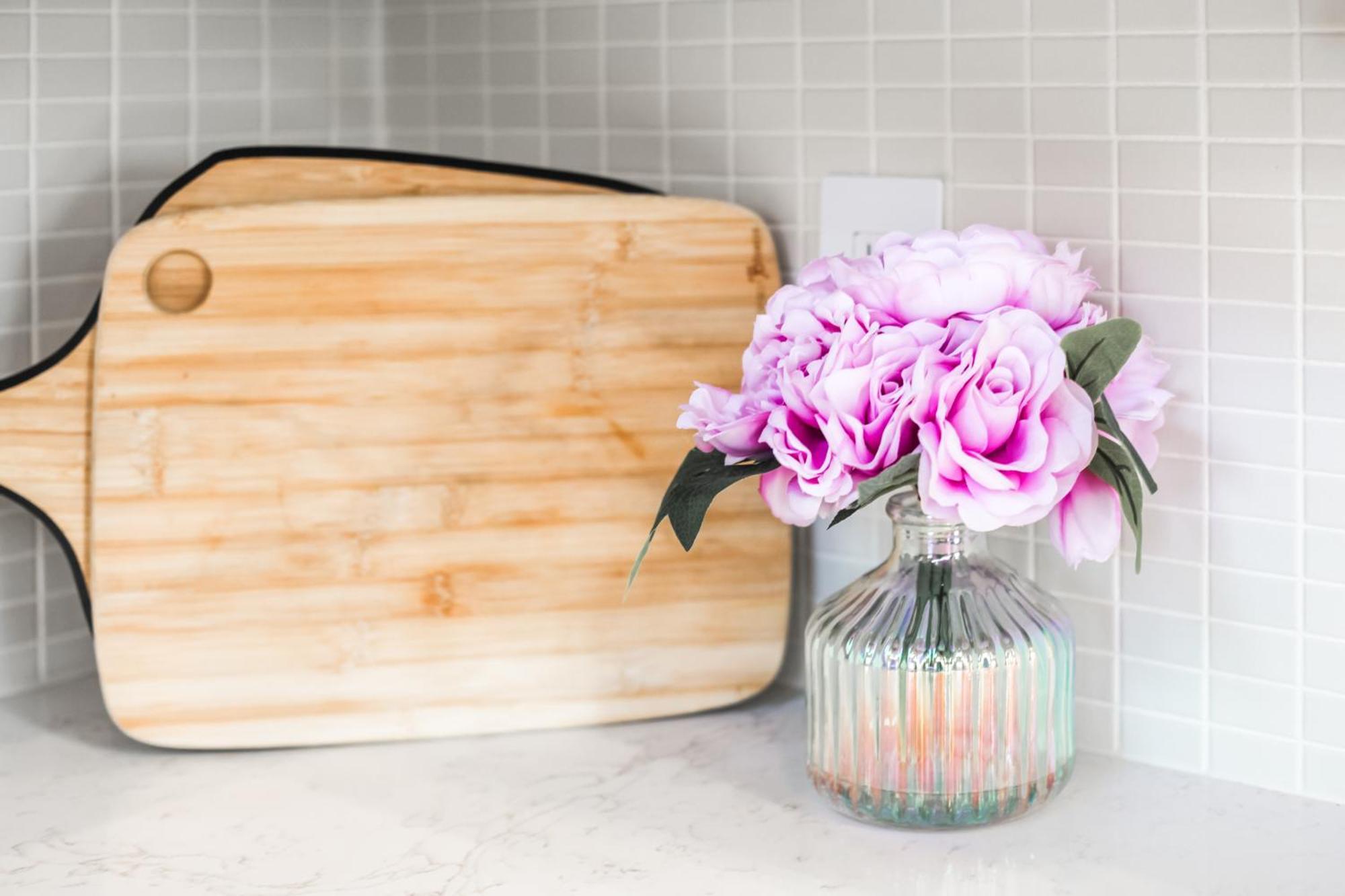 Apartment Diamonds Are Forever Bridal In Downtown Nash Walk To Broadway, Heated Pool, Gym, Parking