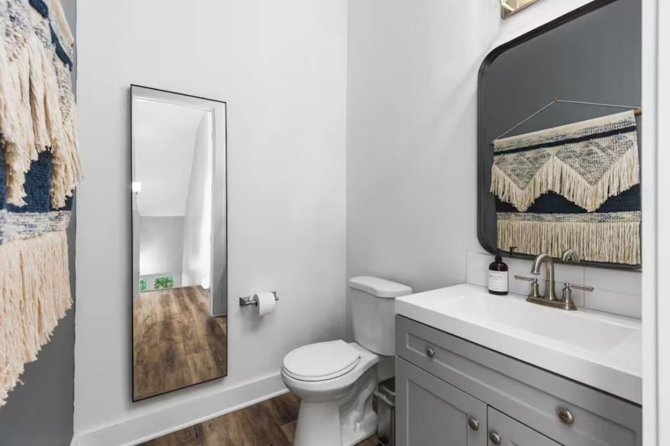 Walk Geodis Stadium Restaurants Rooftop Ev Garage Nashville