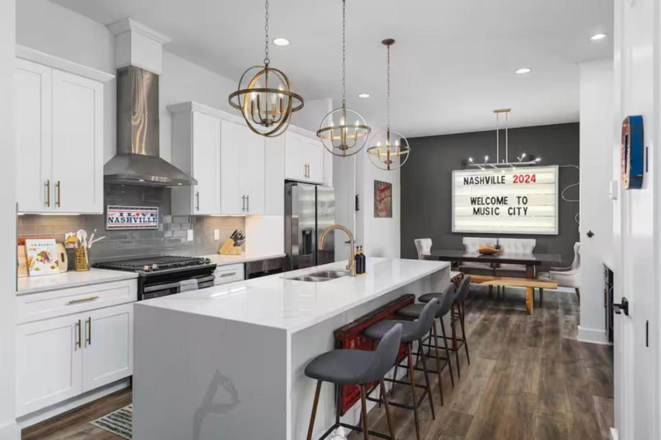 Walk Geodis Stadium Restaurants Rooftop Ev Garage Nashville