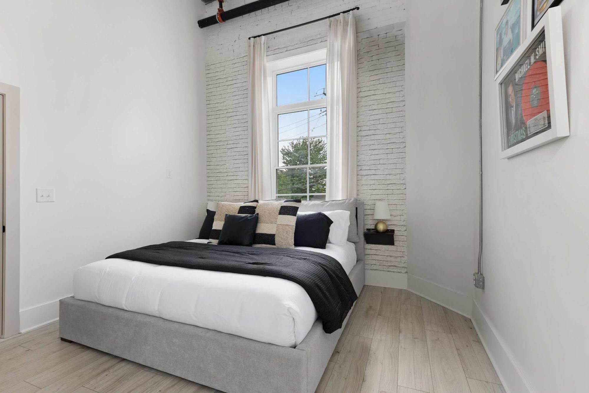 Apartment Legends Row By Maddox