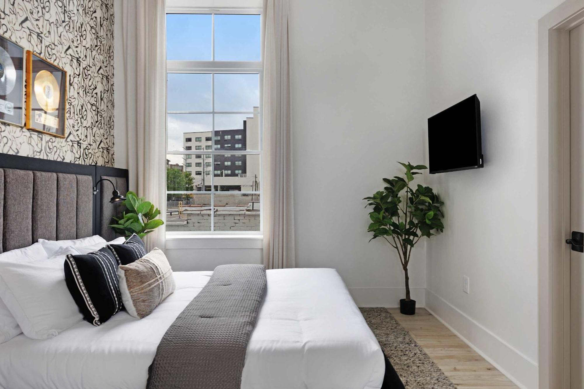 Apartment Legends Row By Maddox