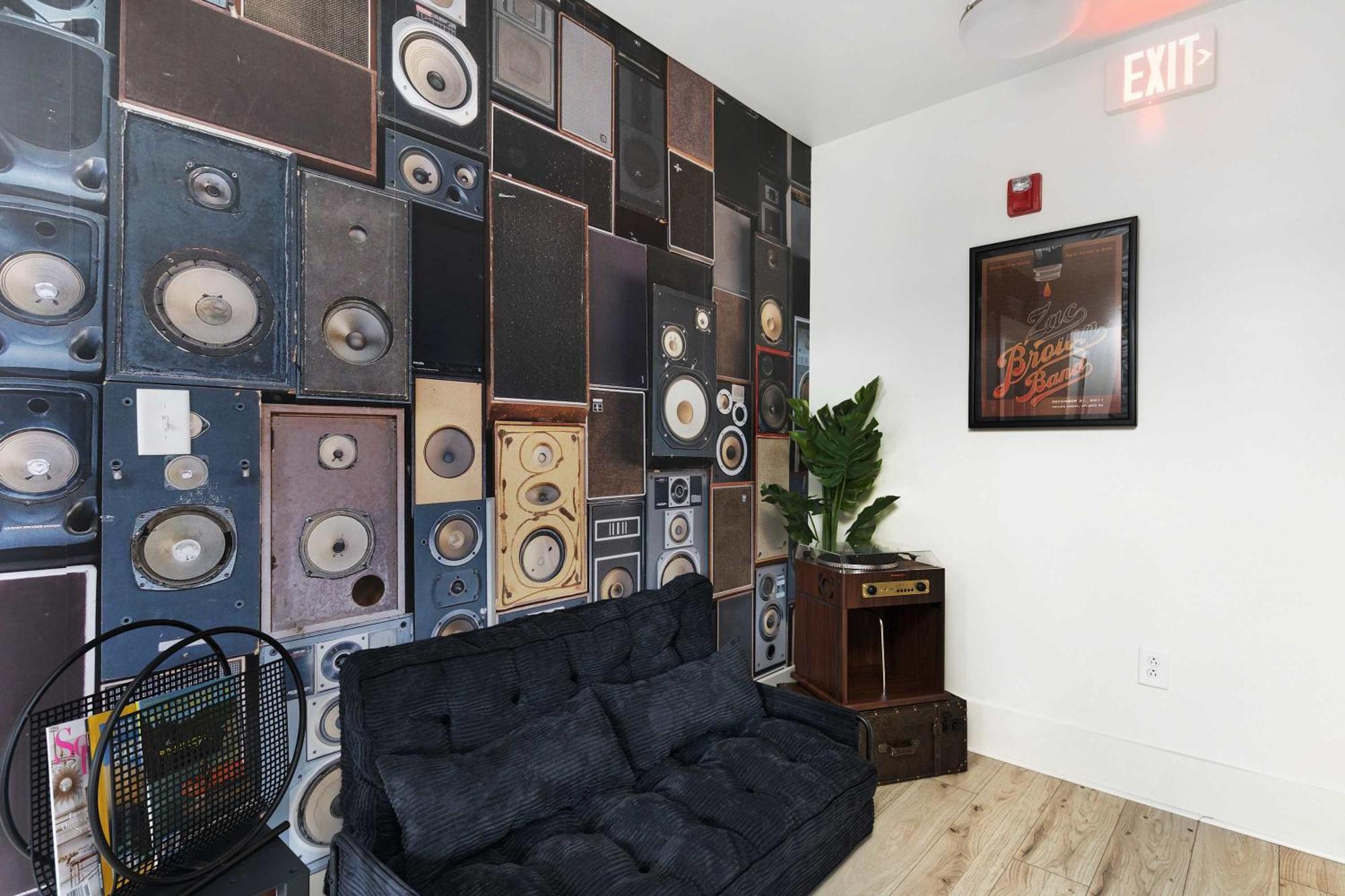 Apartment Legends Row By Maddox *