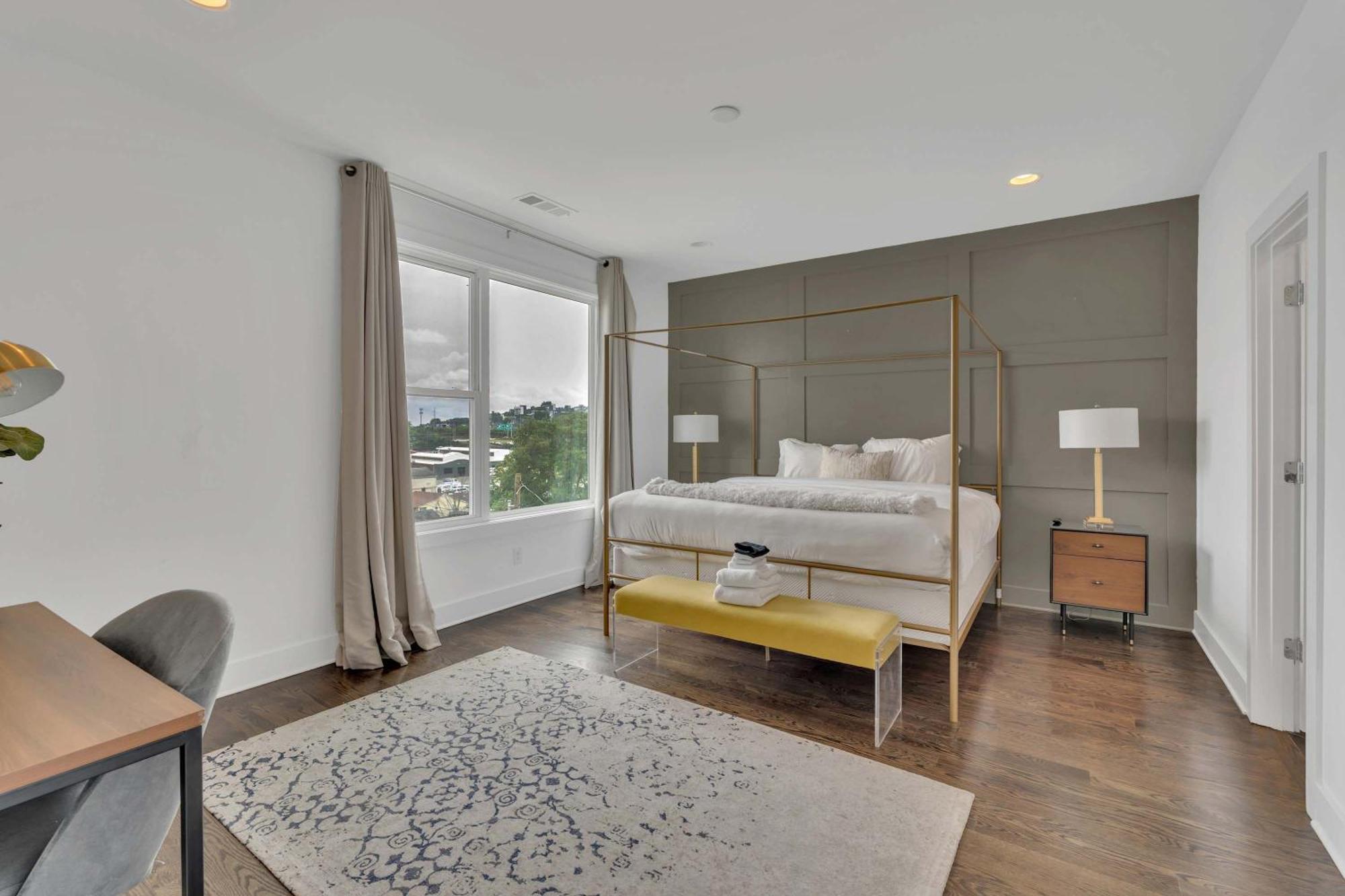 Huge Rooftop 5 Mins To Dwtn Sleeps 12 * Nashville