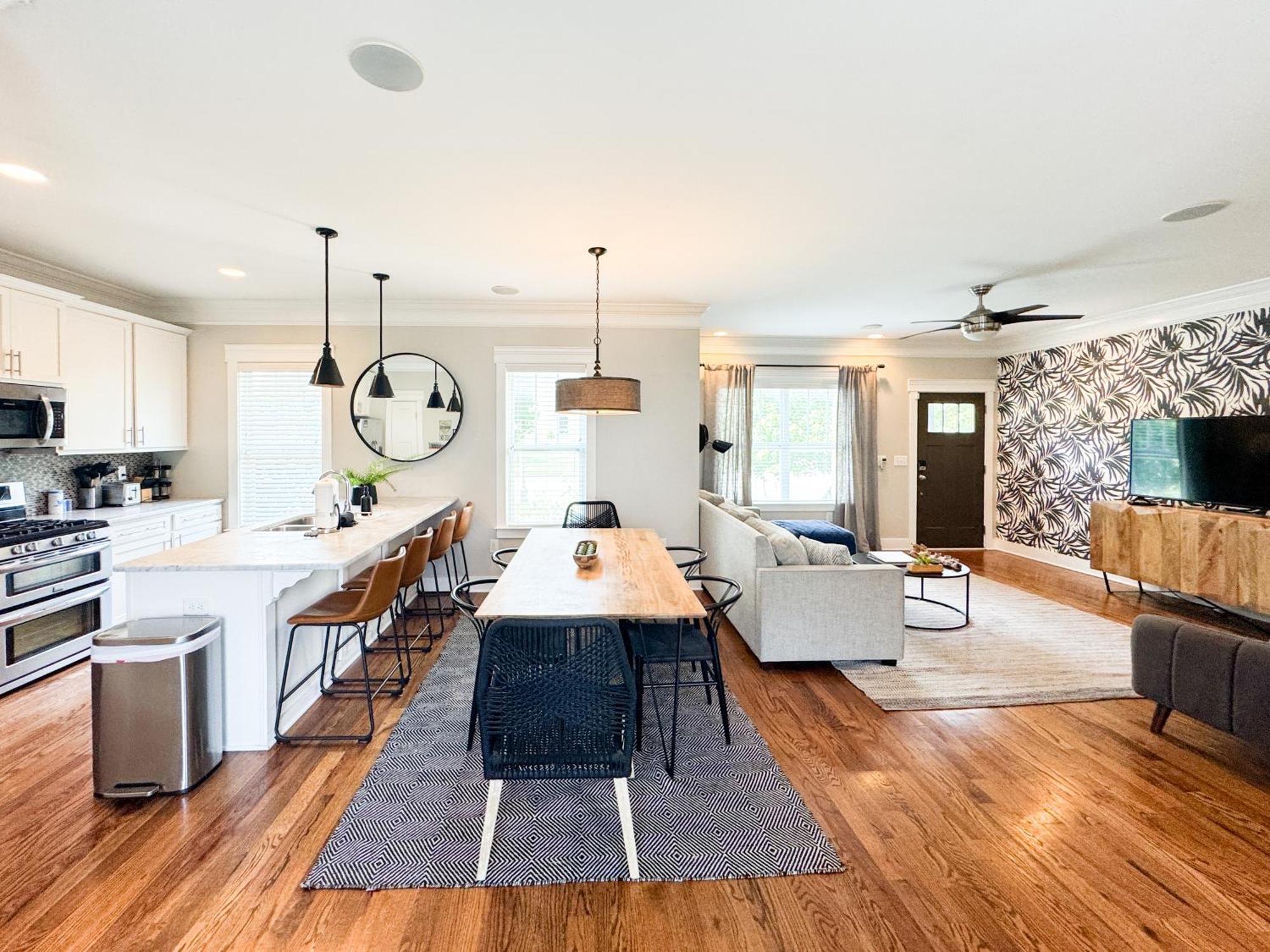 Belmont And Broadway Great For Groups Nashville