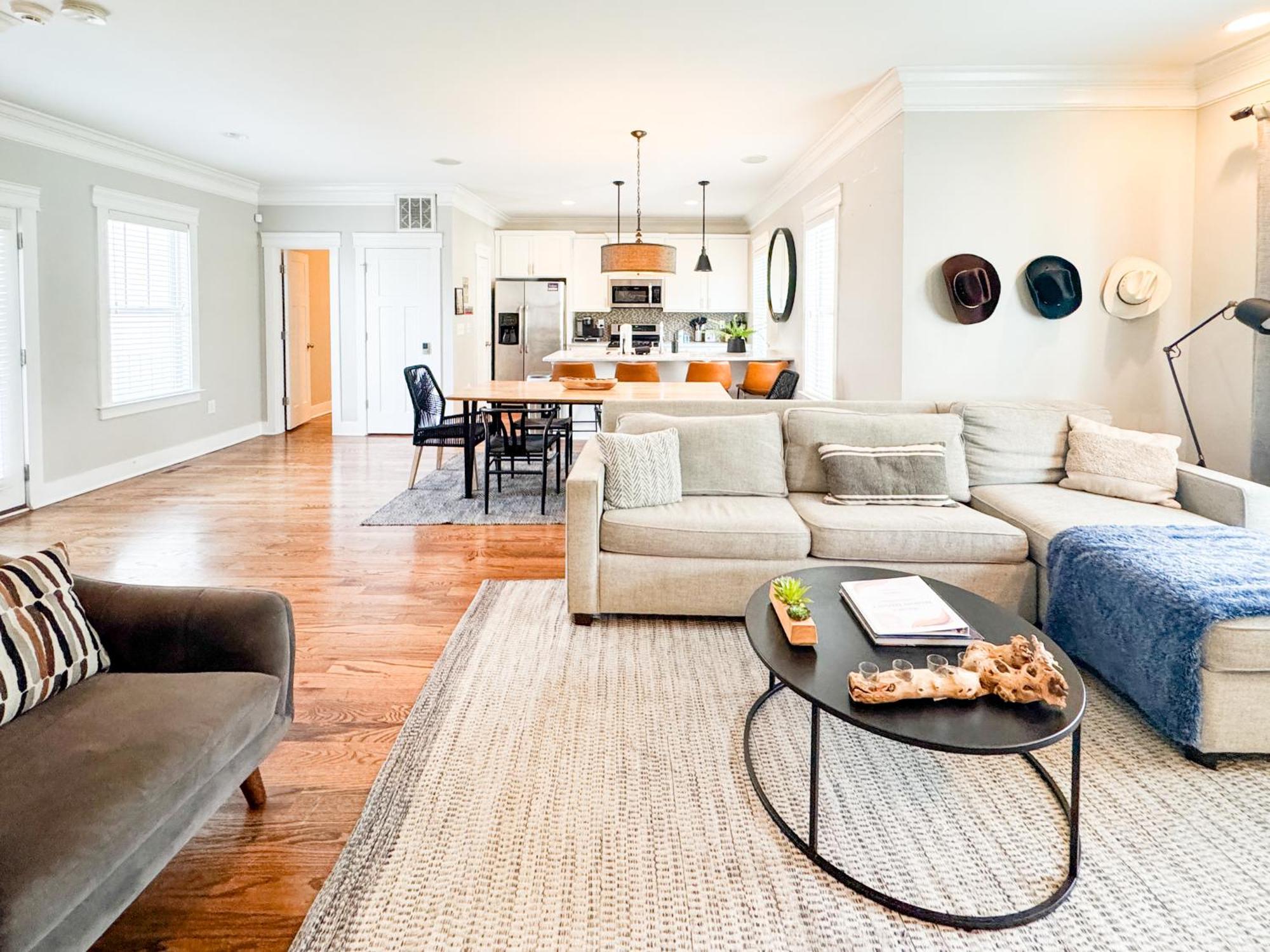 Belmont And Broadway Great For Groups Nashville