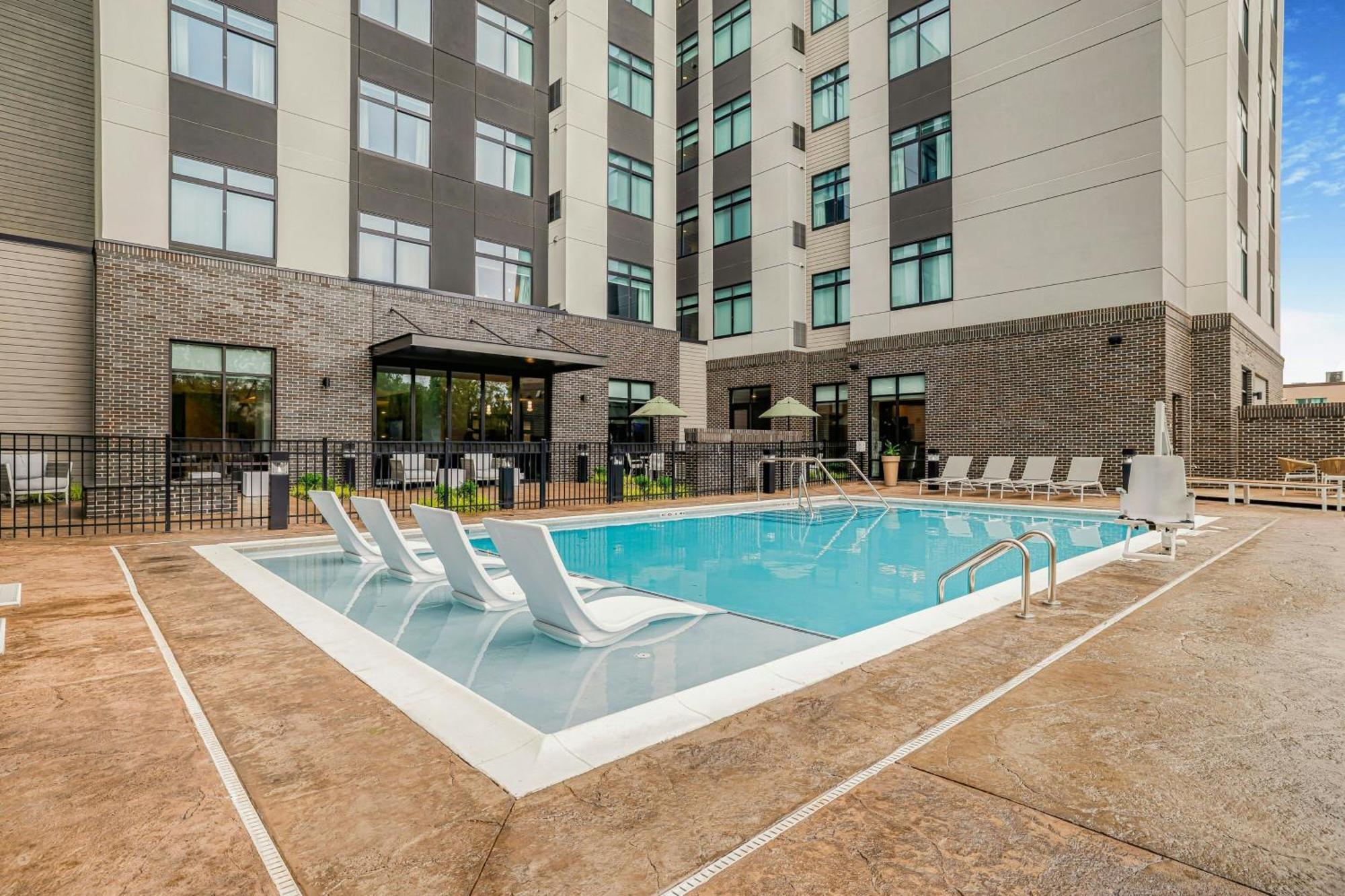 Hotel By Marriott Metro Center