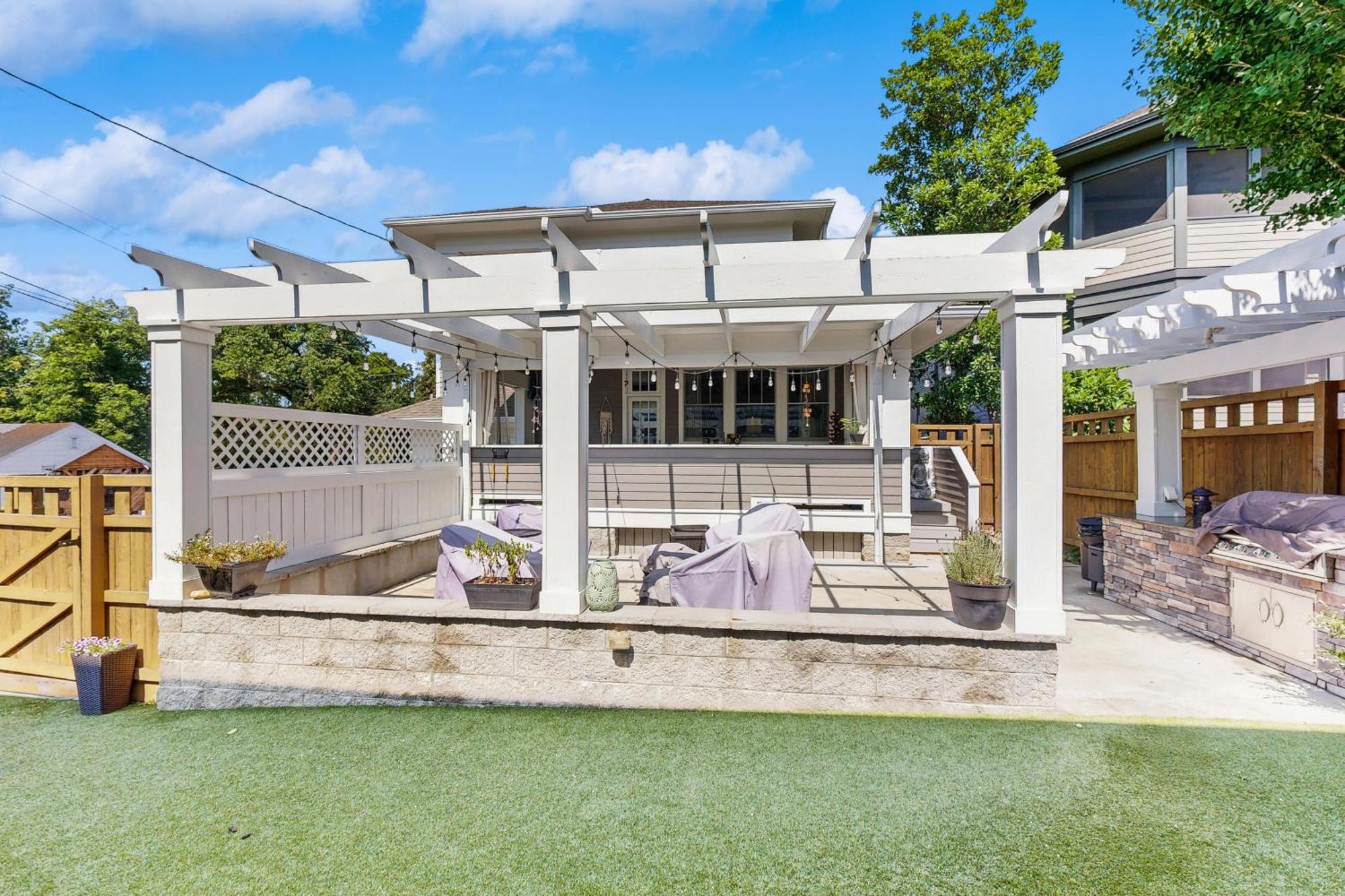 Sweetbrier Serenity Apartment