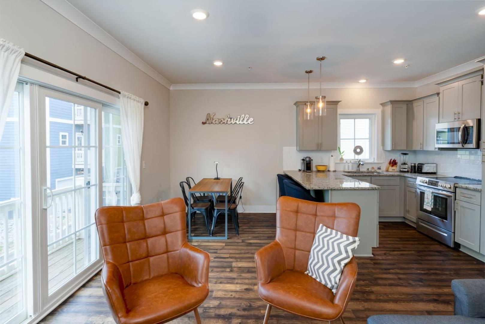 Cumberland Emerald - Walk To Dining Holiday home Nashville