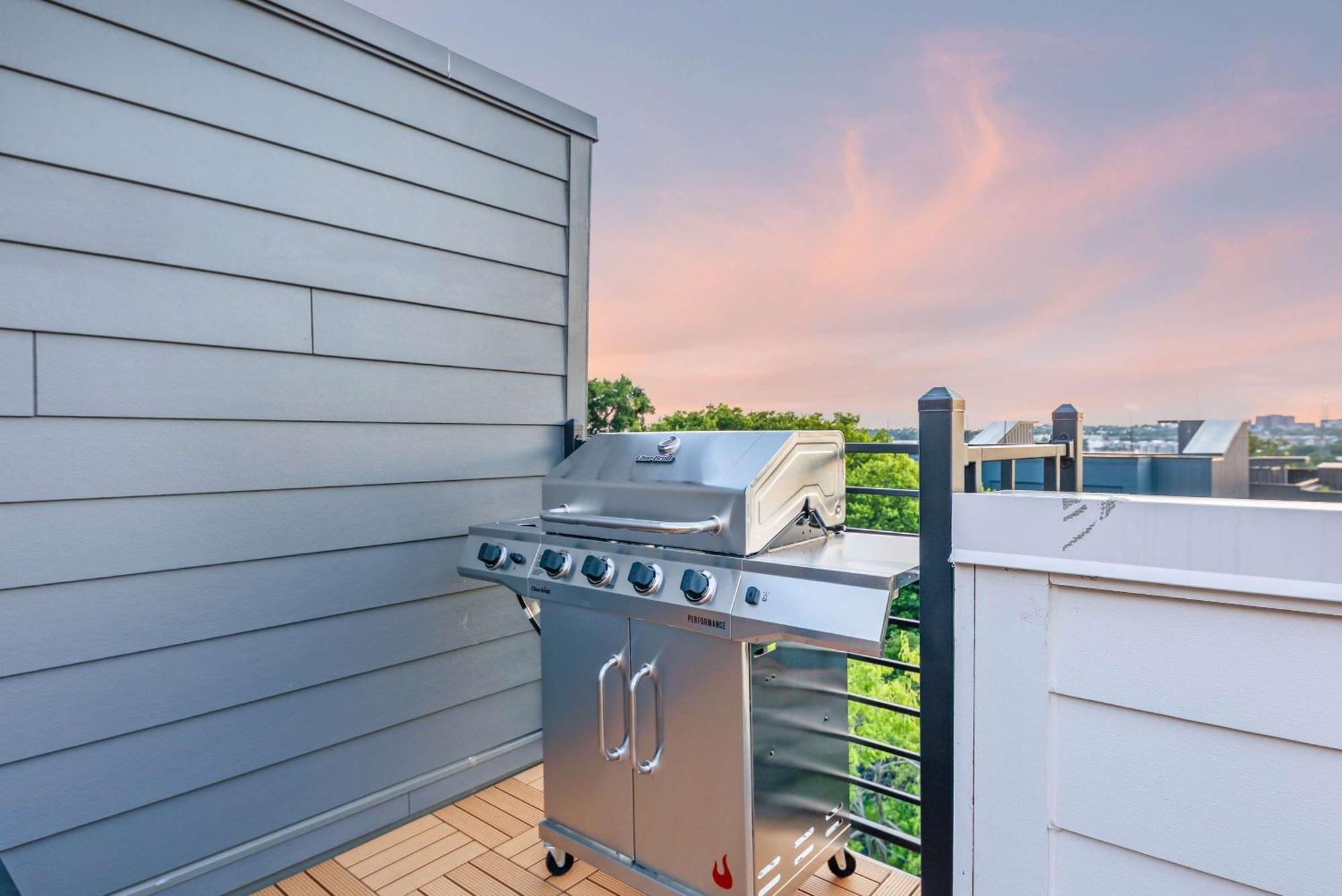 The Rosedale - Rooftop By Geodis Park Holiday home *