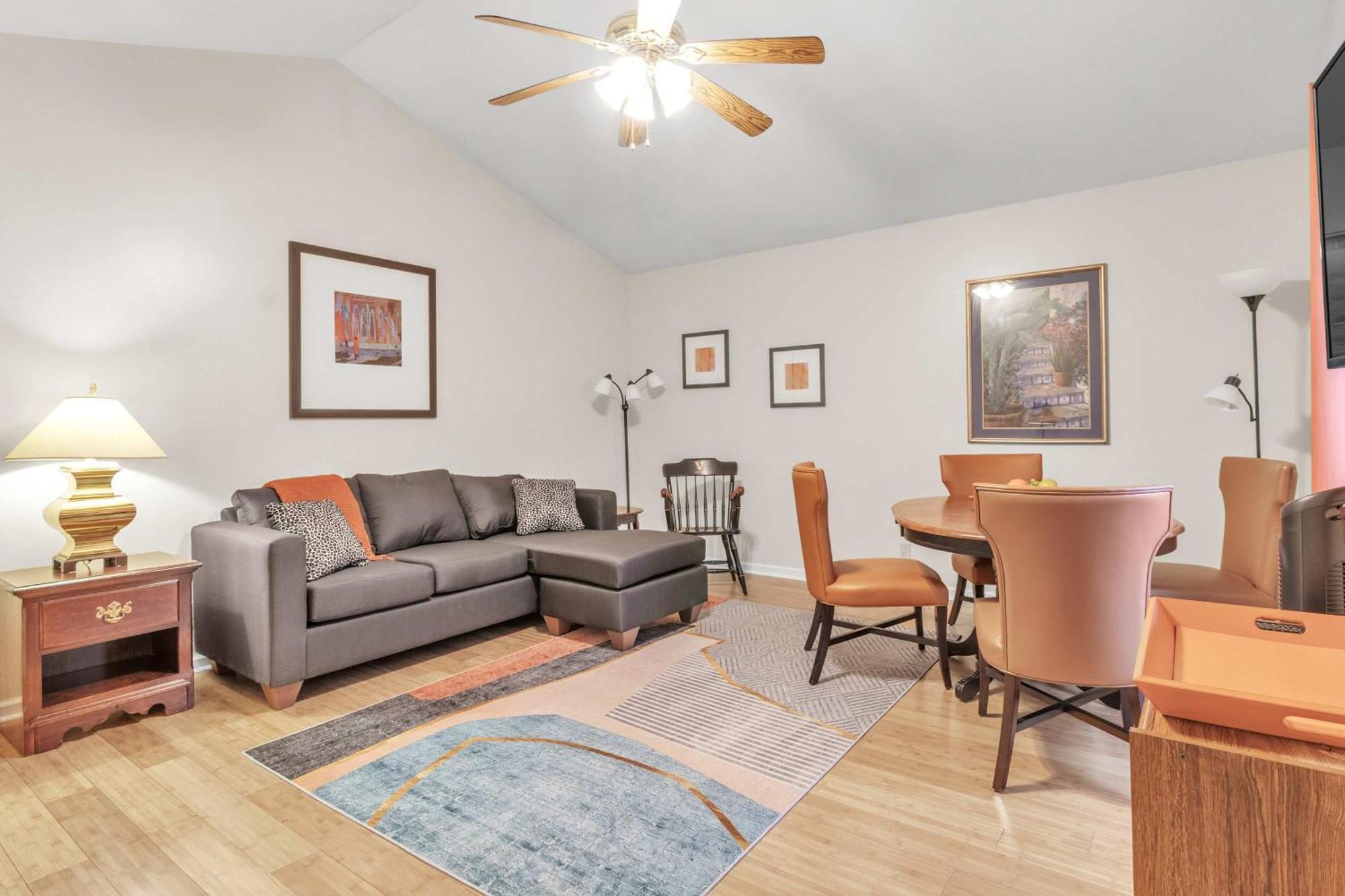 Cozy 3 Bdr In West L Close To Tsu Holiday home