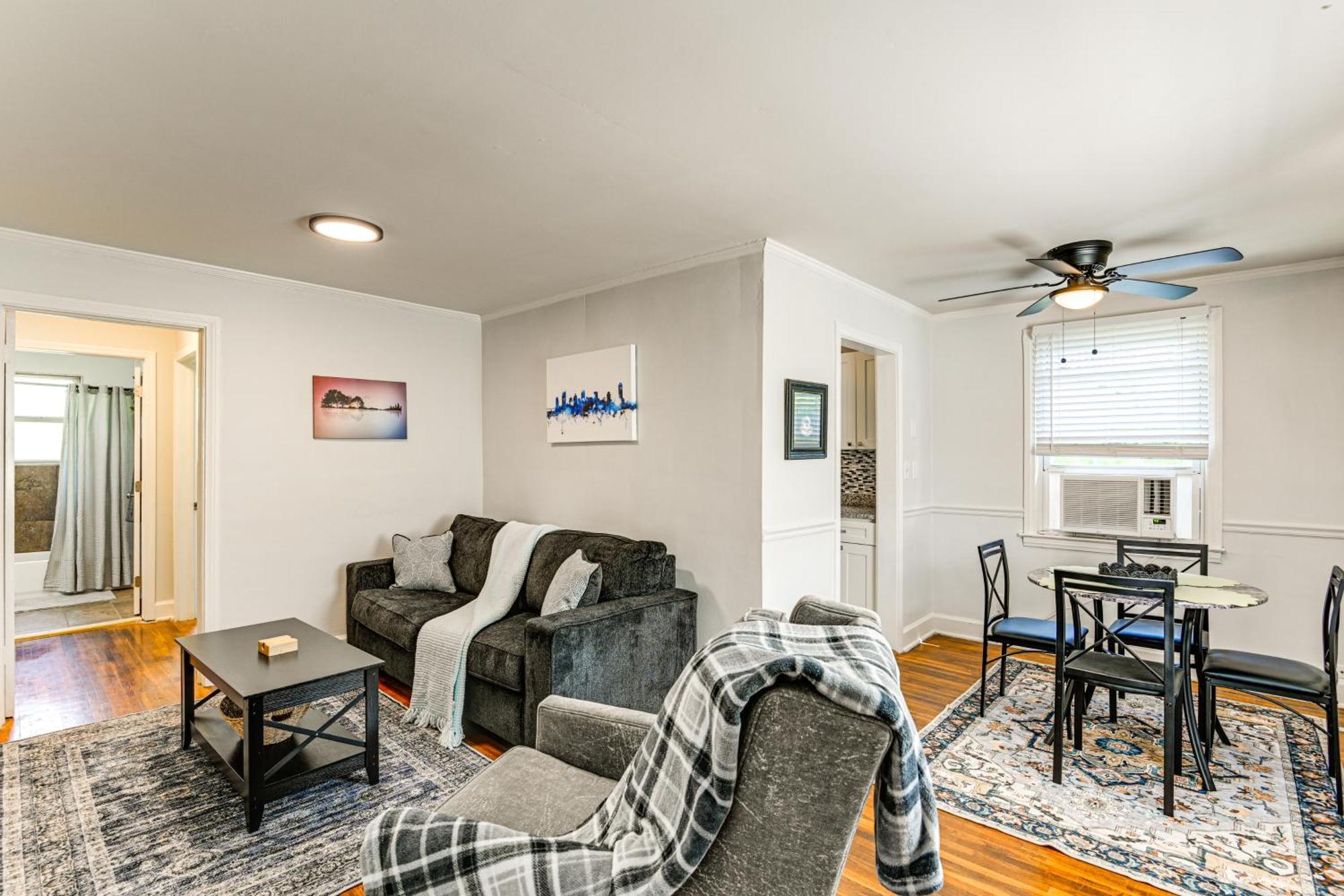 7 Mi To Dtwn With Spacious Yard In Nashville