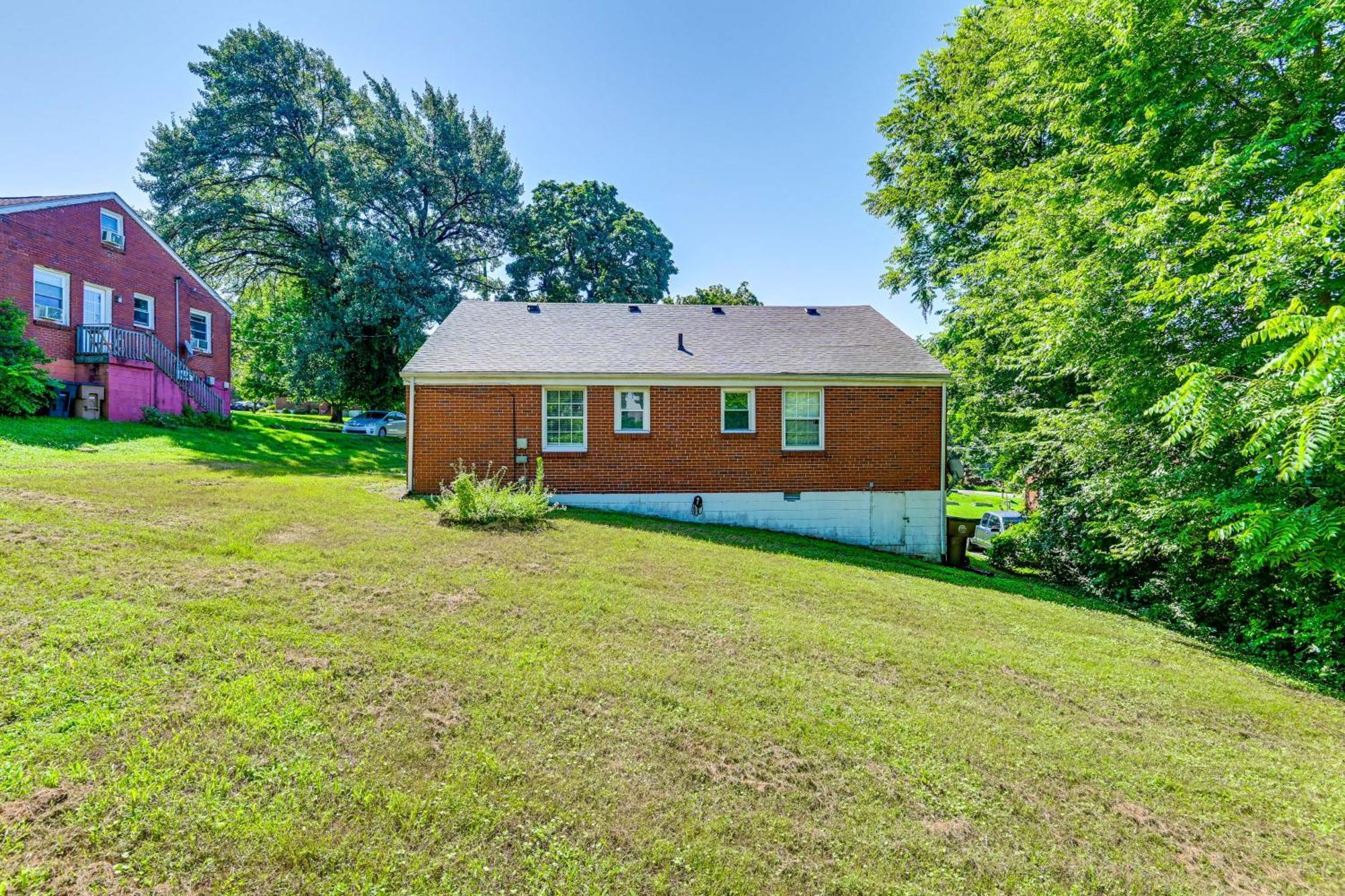 7 Mi To Dtwn With Spacious Yard In Holiday home Nashville