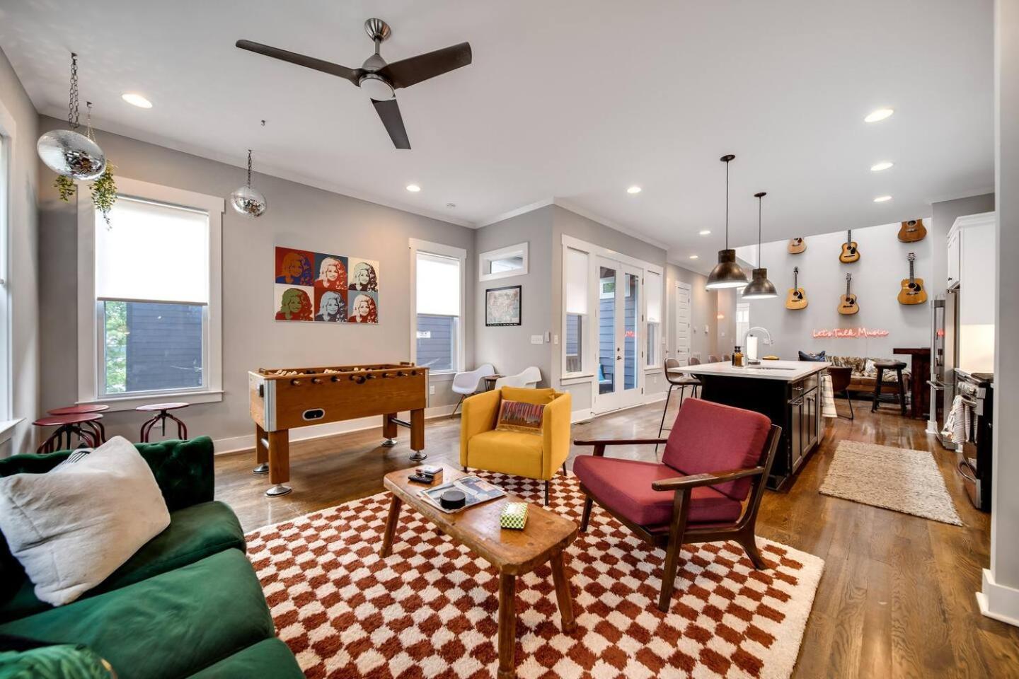 Beaus Oasis - 3 Miles To Dtwn Holiday home Nashville