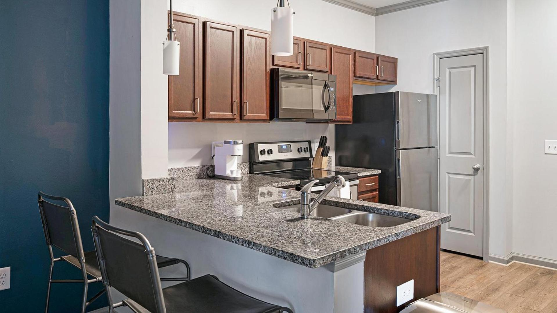 Landing Modern 1Bd Pool Gym Apartment *