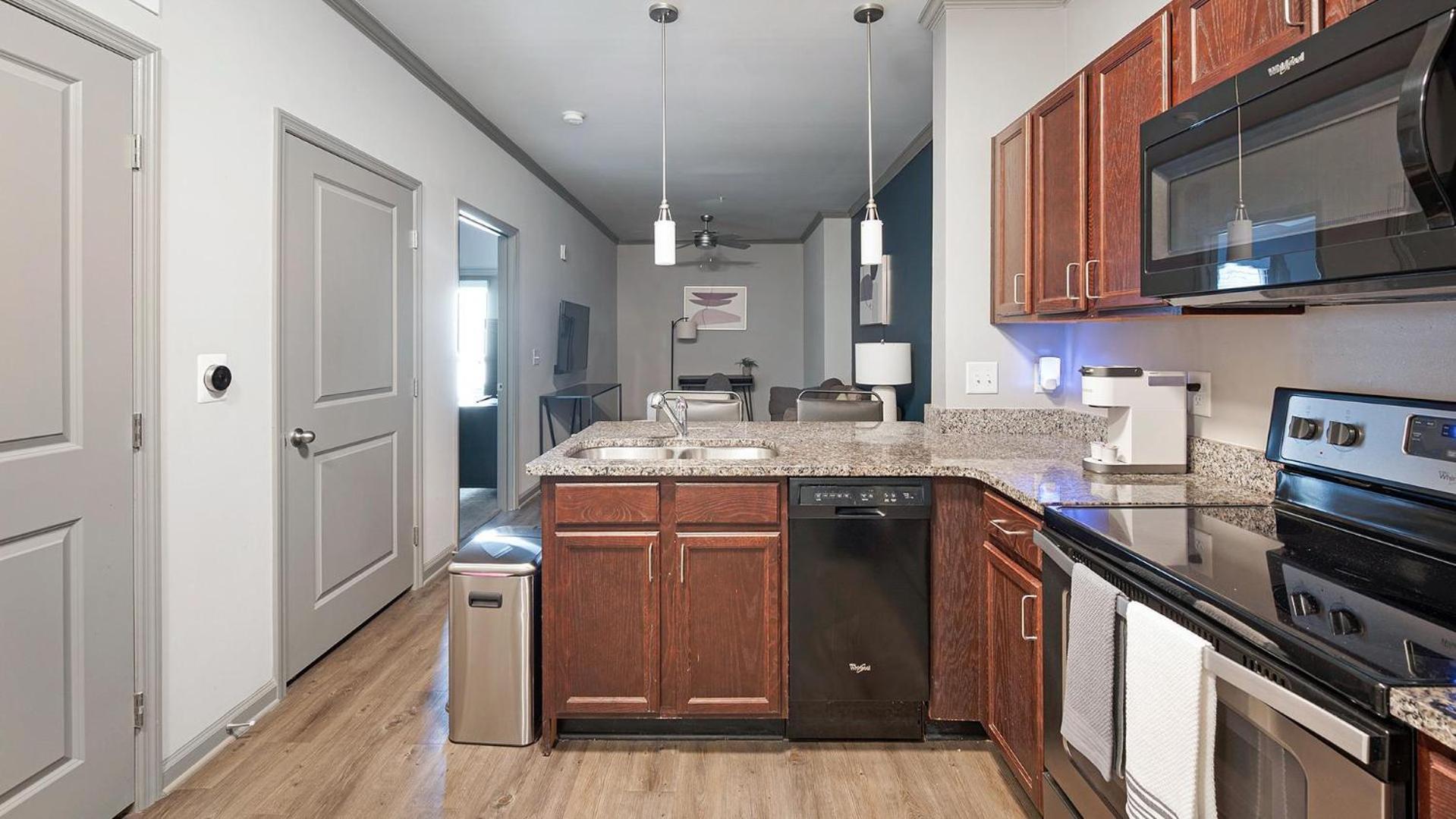 Landing Modern 1Bd Pool Gym Nashville