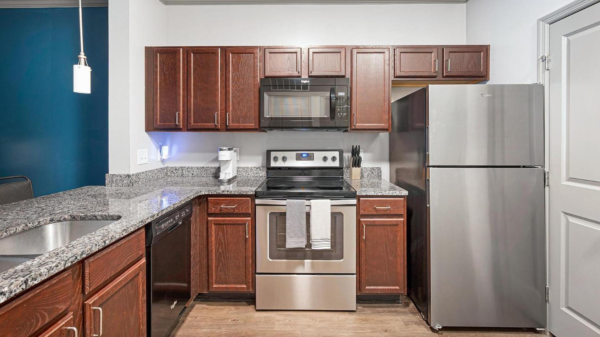 Apartment Landing Modern 1Bd Pool Gym *