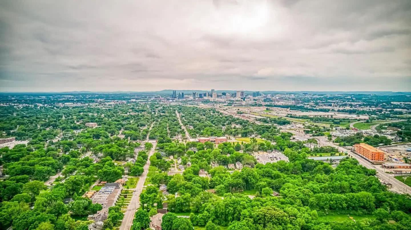 Holiday home Beautiful Balcony Sleeps 12 4 Miles From Broadway *