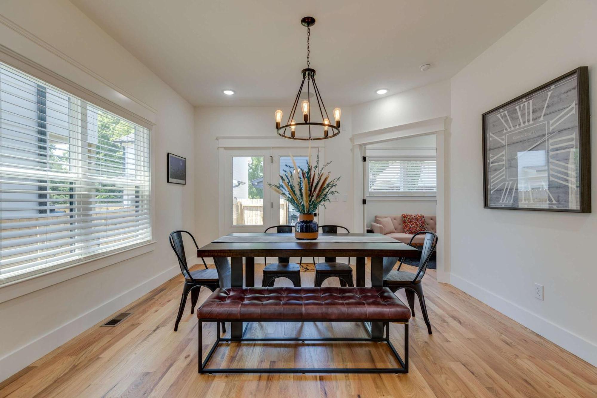 Sleek & Convenient East Nashville