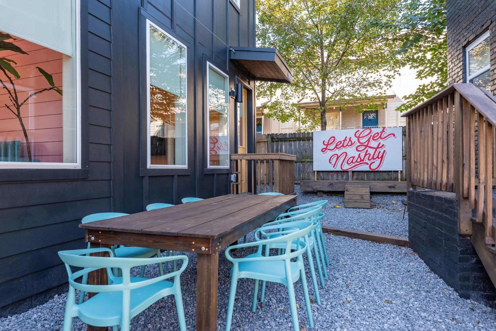 The Jolene Bubbly Bar With Views 5min To Dt Nashville