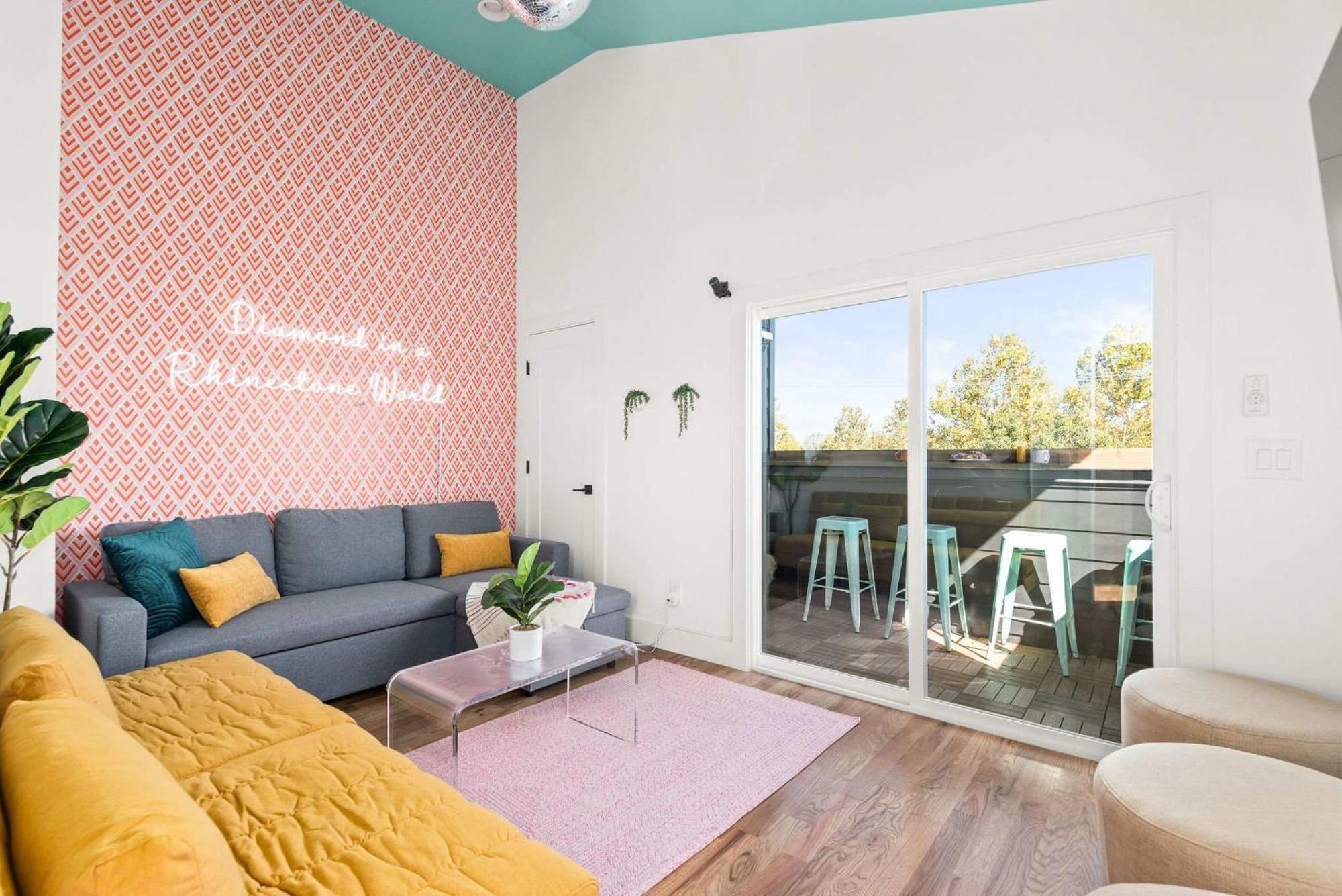 The Jolene Bubbly Bar With Views 5min To Dt