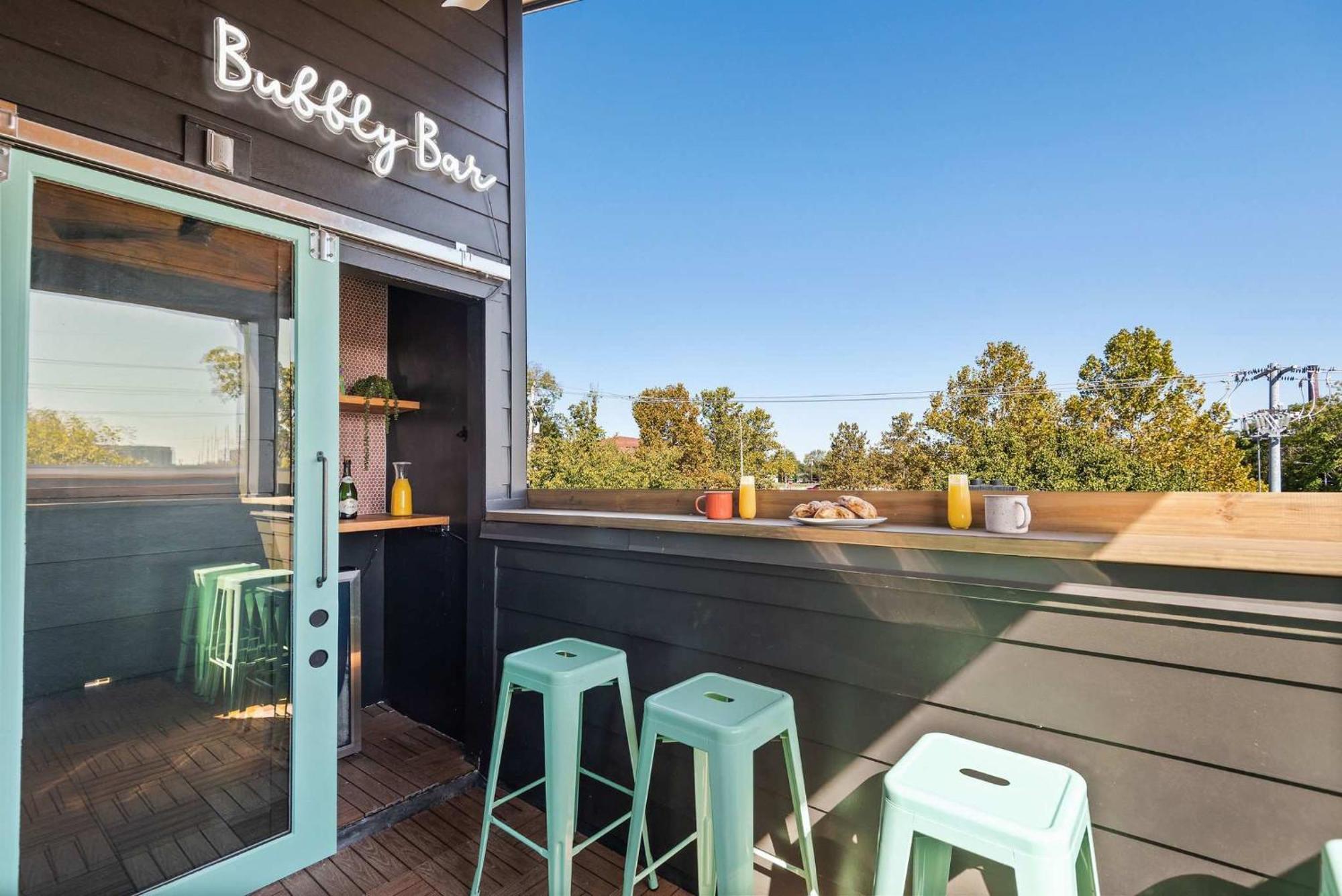 Holiday home The Jolene Bubbly Bar With Views 5min To Dt *