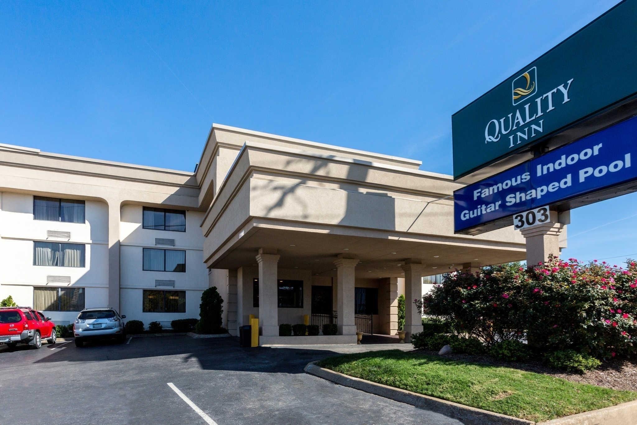 Comfort & Downtown - Stadium Hotel