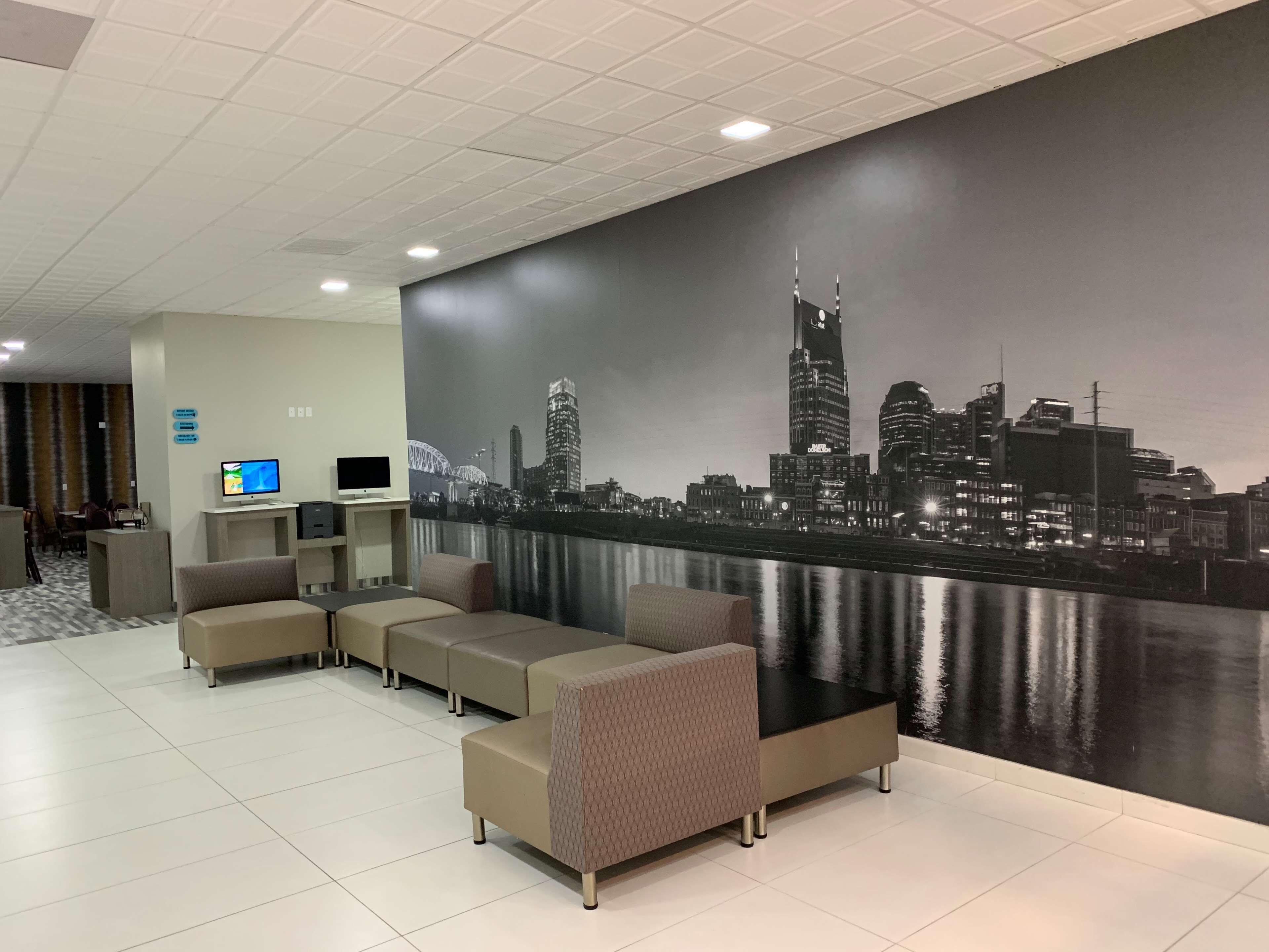 Knights - Downtown Hotel