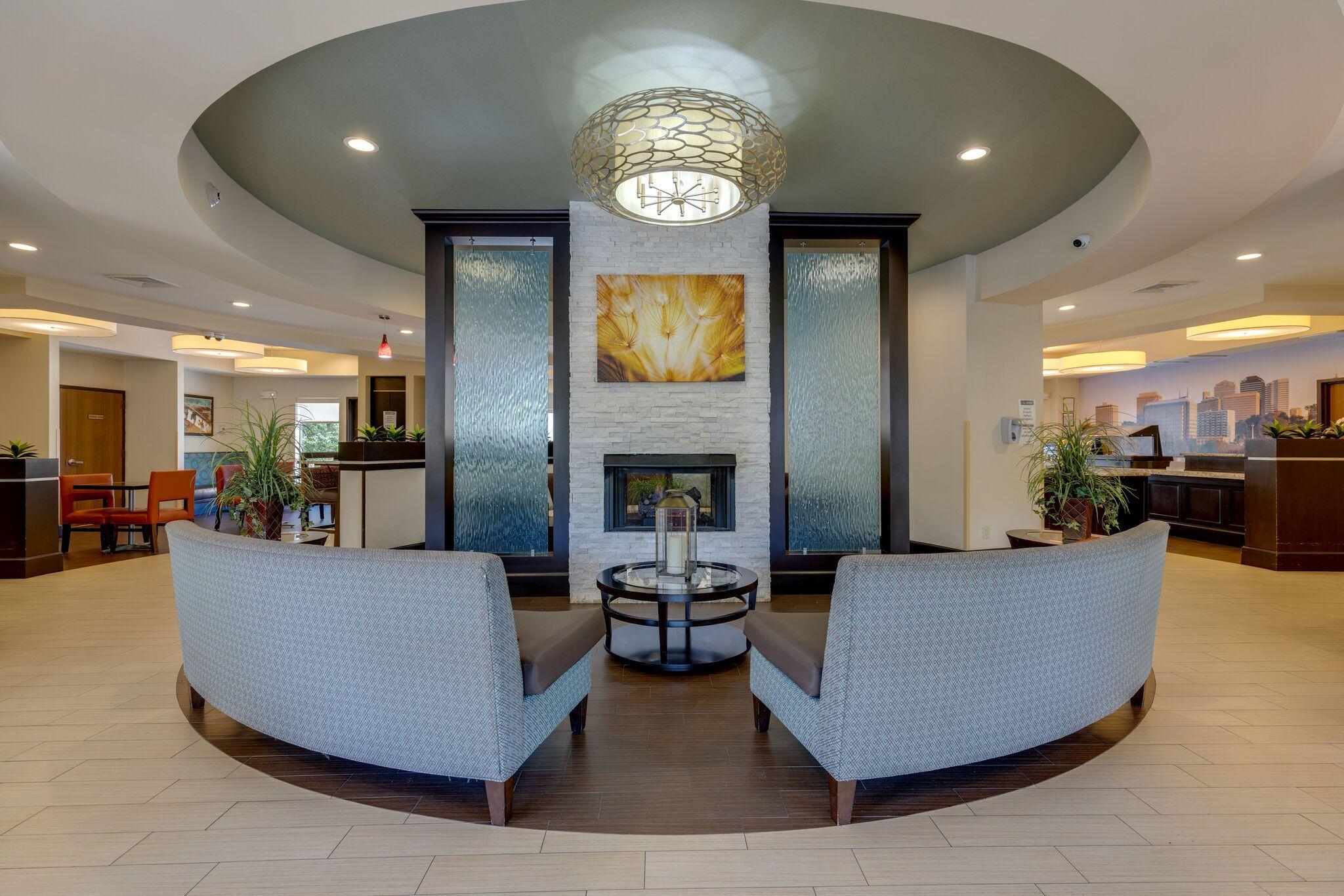 Club & Hotel 3*