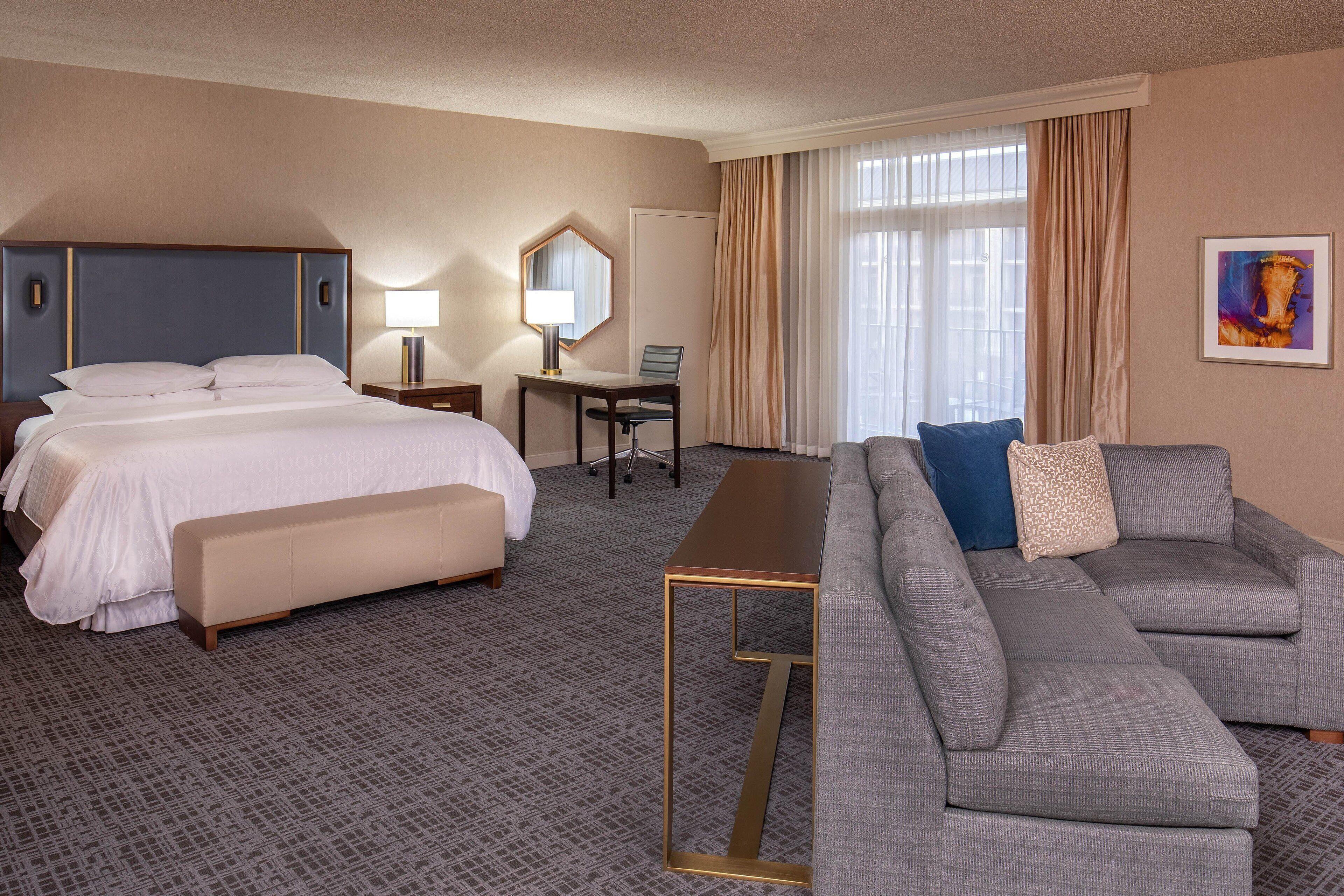 Sheraton Music Airport Hotel 4*